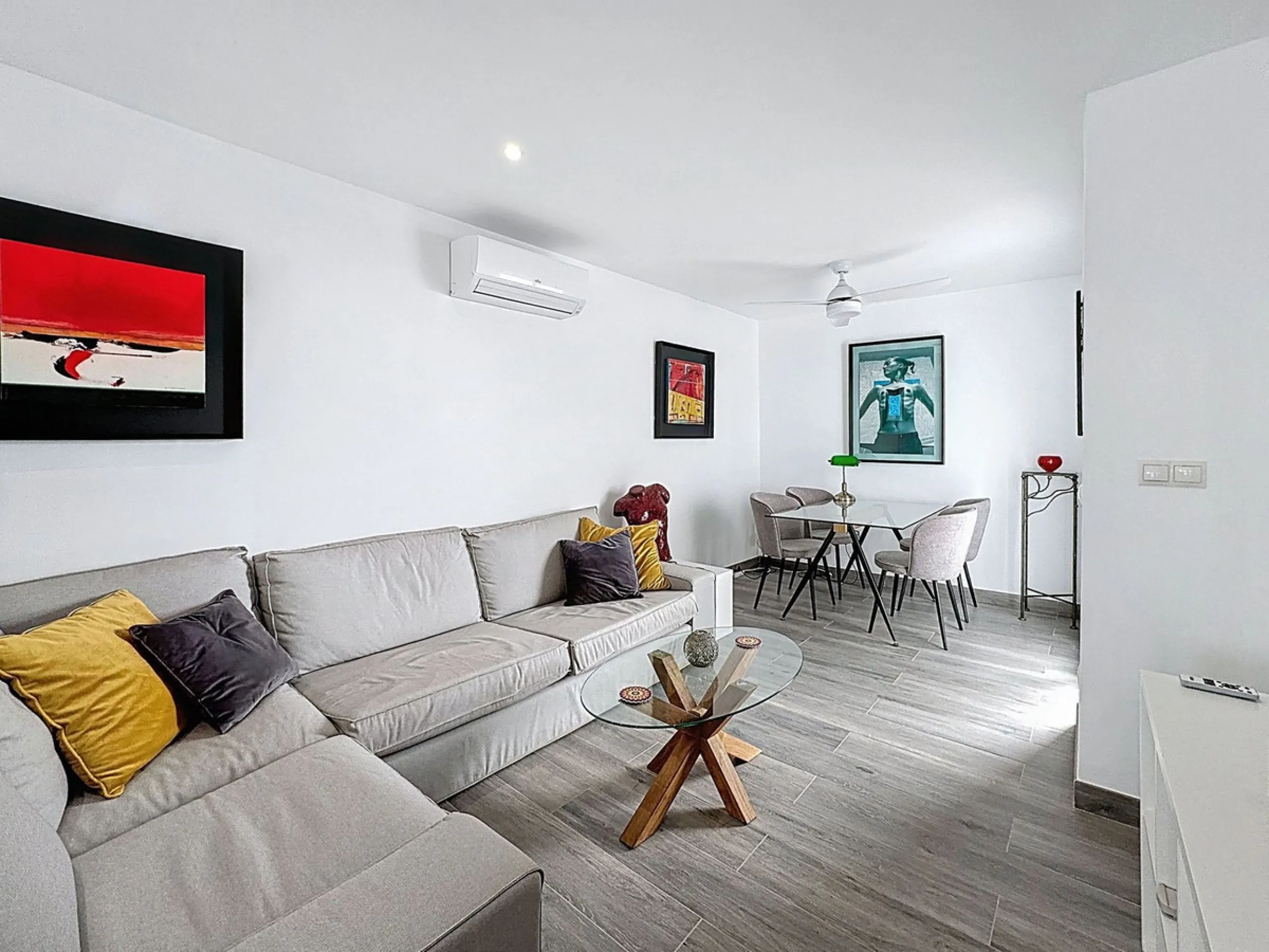 Elegant Townhouse with Terraces, Patio Access, and Expansion Possibilities in Mijas Pueblo