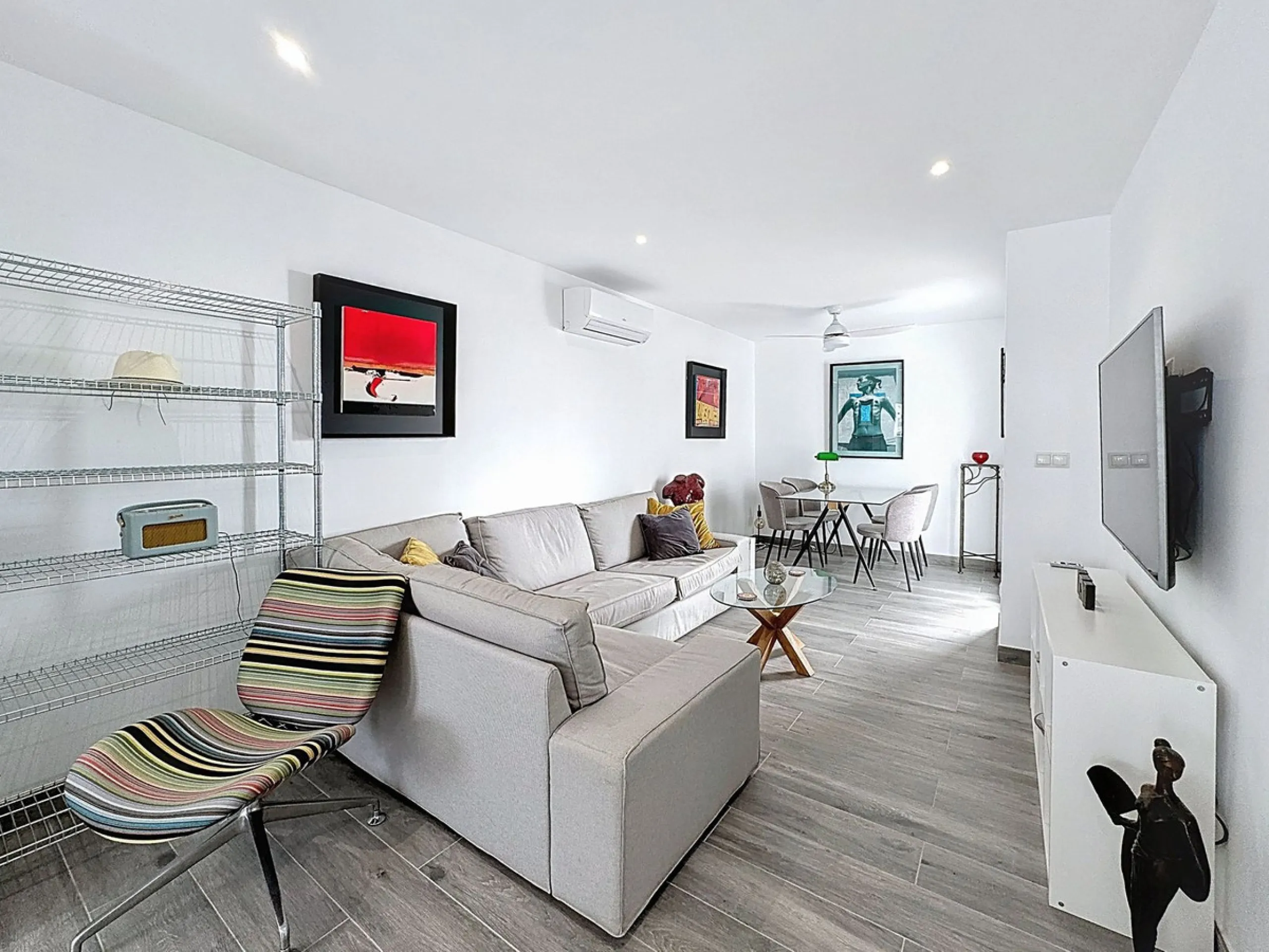 Elegant Townhouse with Terraces, Patio Access, and Expansion Possibilities in Mijas Pueblo