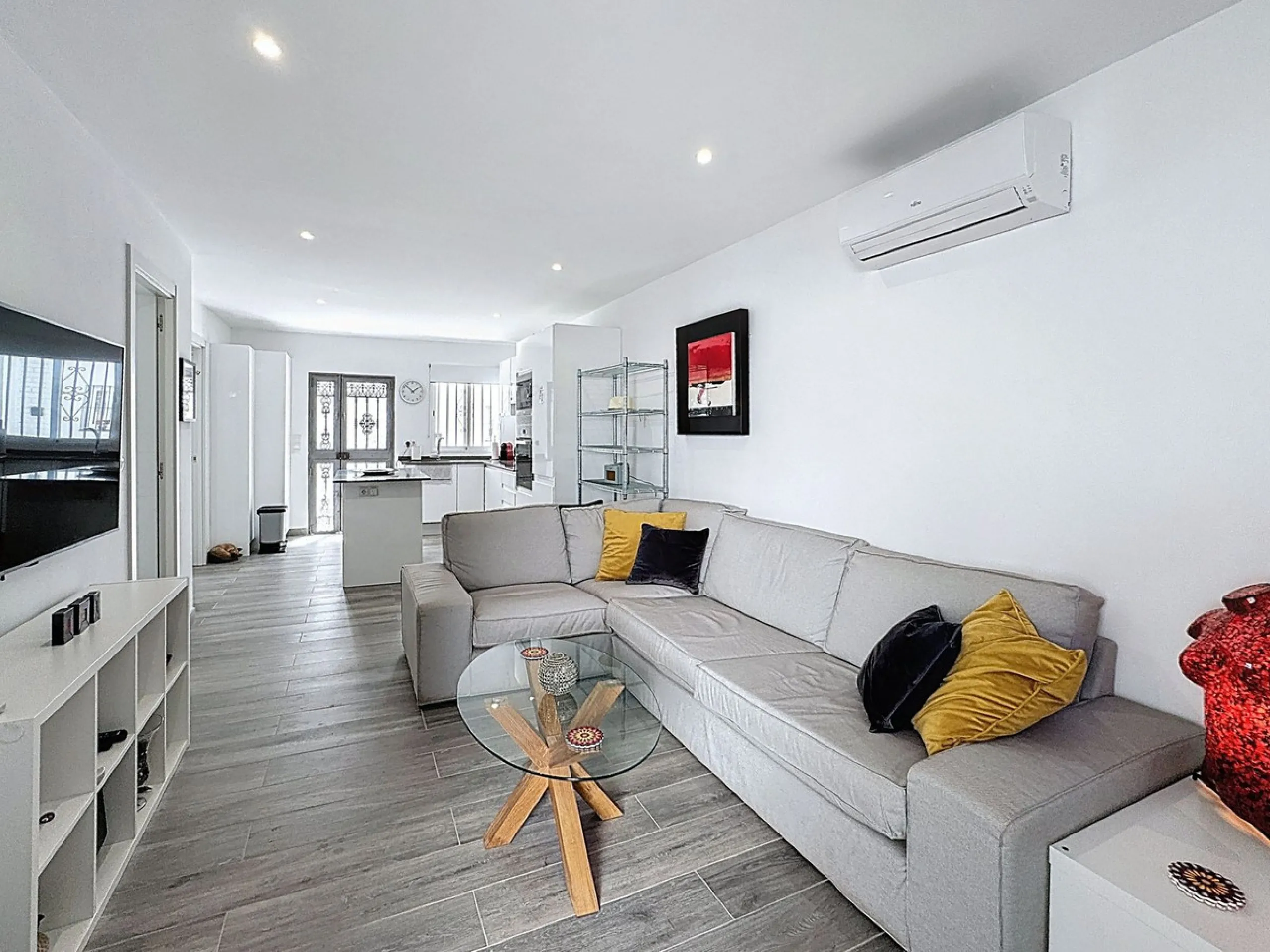 Elegant Townhouse with Terraces, Patio Access, and Expansion Possibilities in Mijas Pueblo