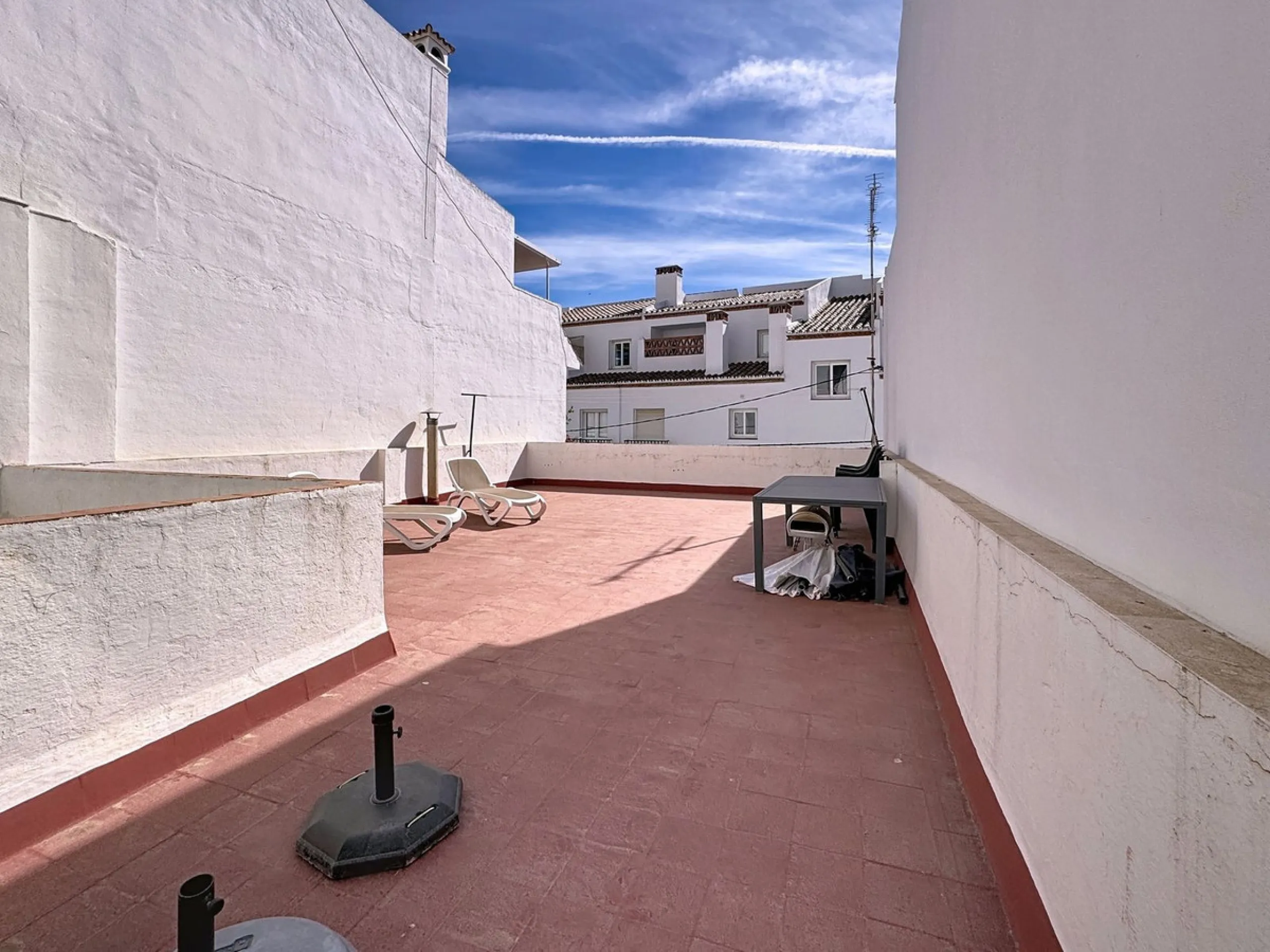 Elegant Townhouse with Terraces, Patio Access, and Expansion Possibilities in Mijas Pueblo