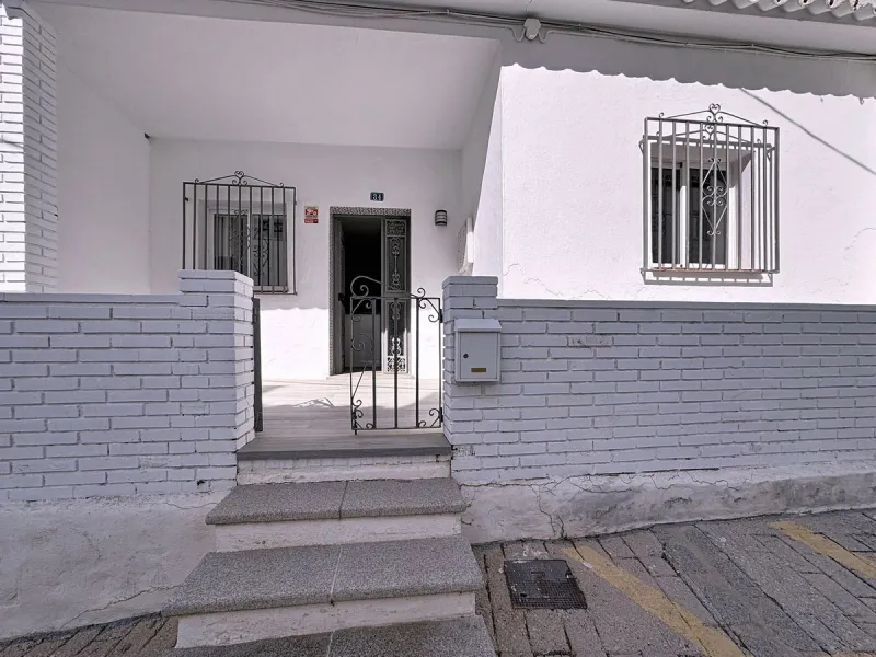 Elegant Townhouse with Terraces, Patio Access, and Expansion Possibilities in Mijas Pueblo
