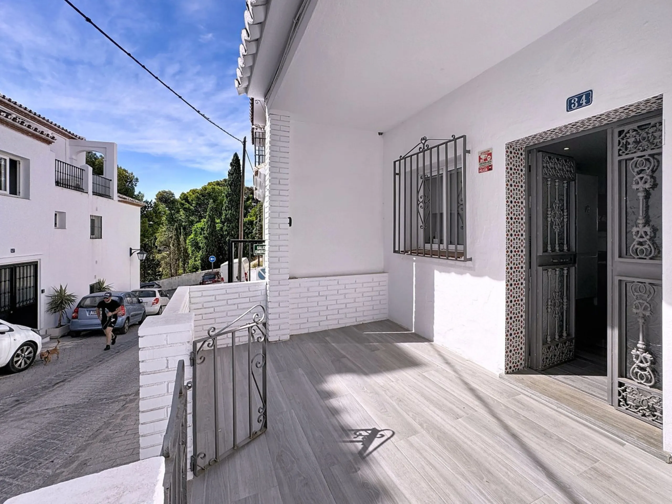 Elegant Townhouse with Terraces, Patio Access, and Expansion Possibilities in Mijas Pueblo