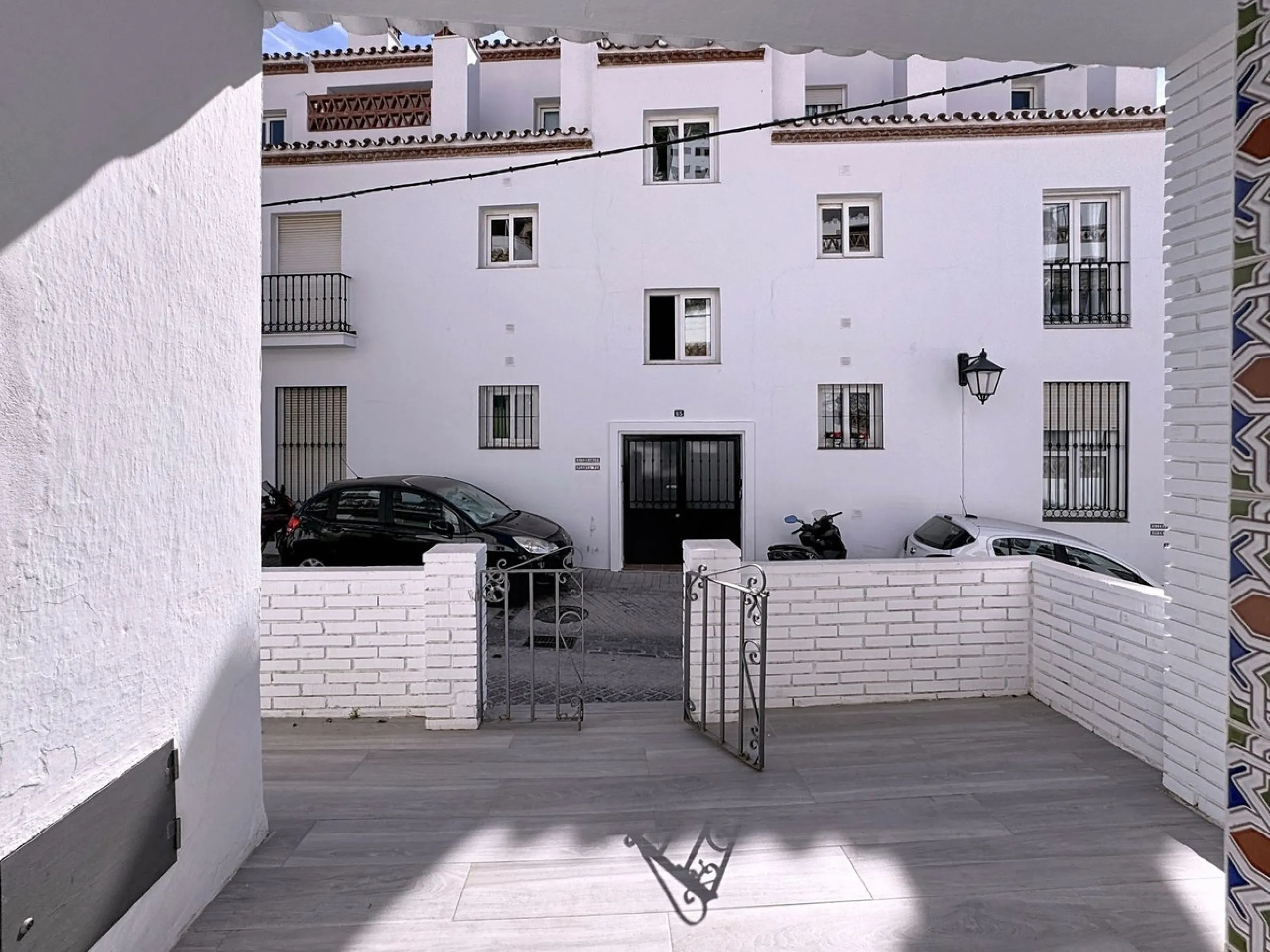 Elegant Townhouse with Terraces, Patio Access, and Expansion Possibilities in Mijas Pueblo