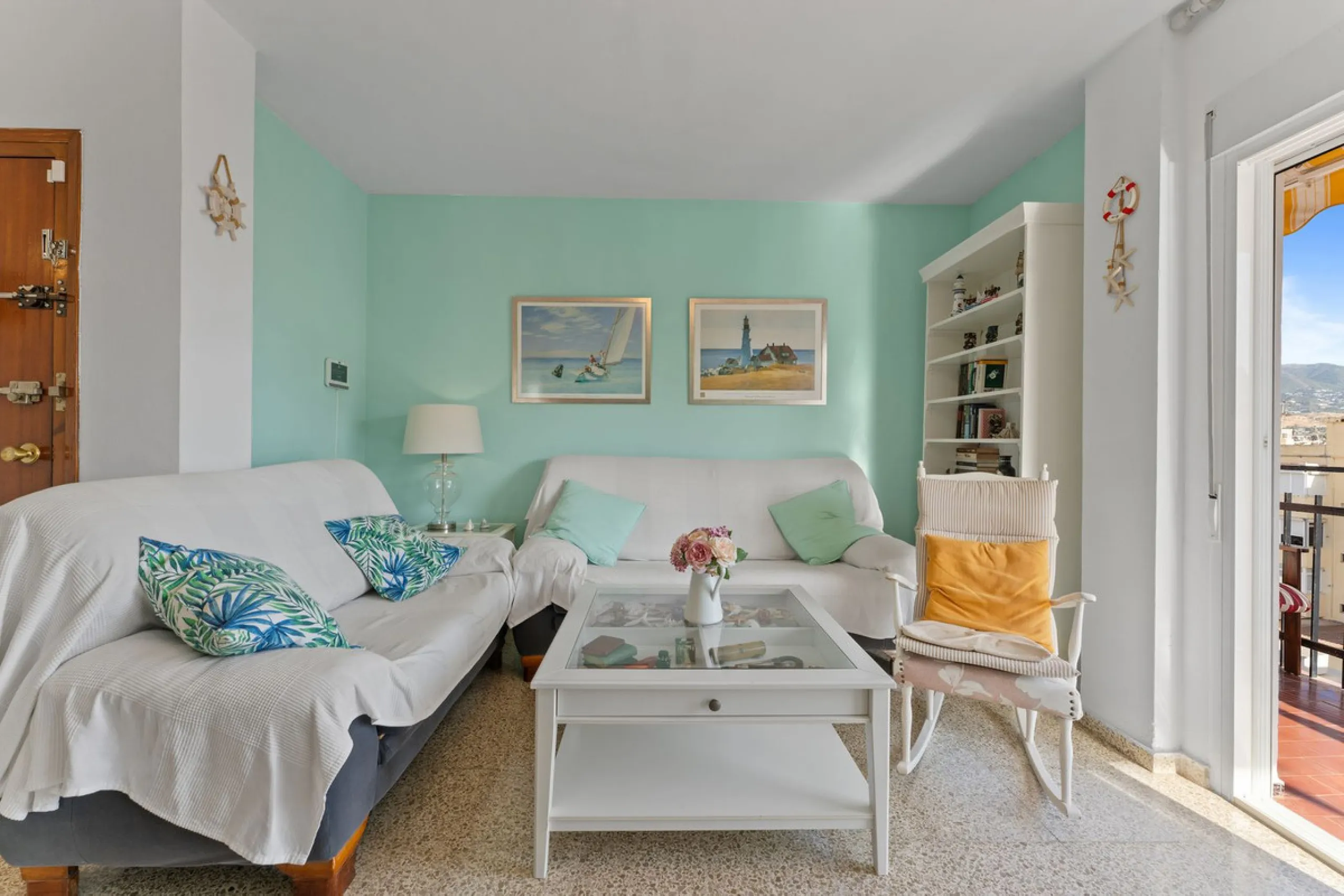 Apartment - Top Floor Apartment в продаже в Fuengirola, Málaga. В доме 3 спален и 1 ванных комнат. Площадь дома 87 м²
