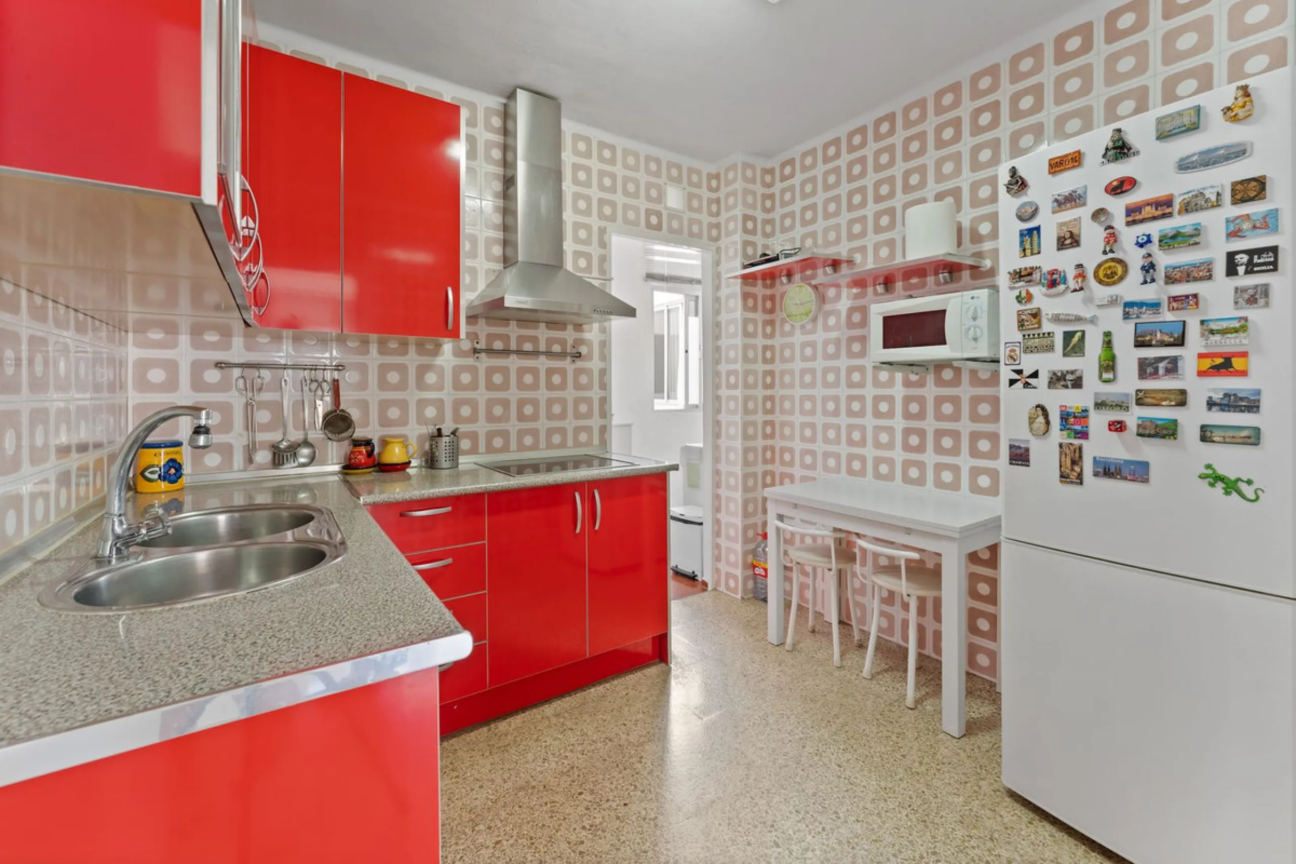 Apartment - Top Floor Apartment в продаже в Fuengirola, Málaga. В доме 3 спален и 1 ванных комнат. Площадь дома 87 м²