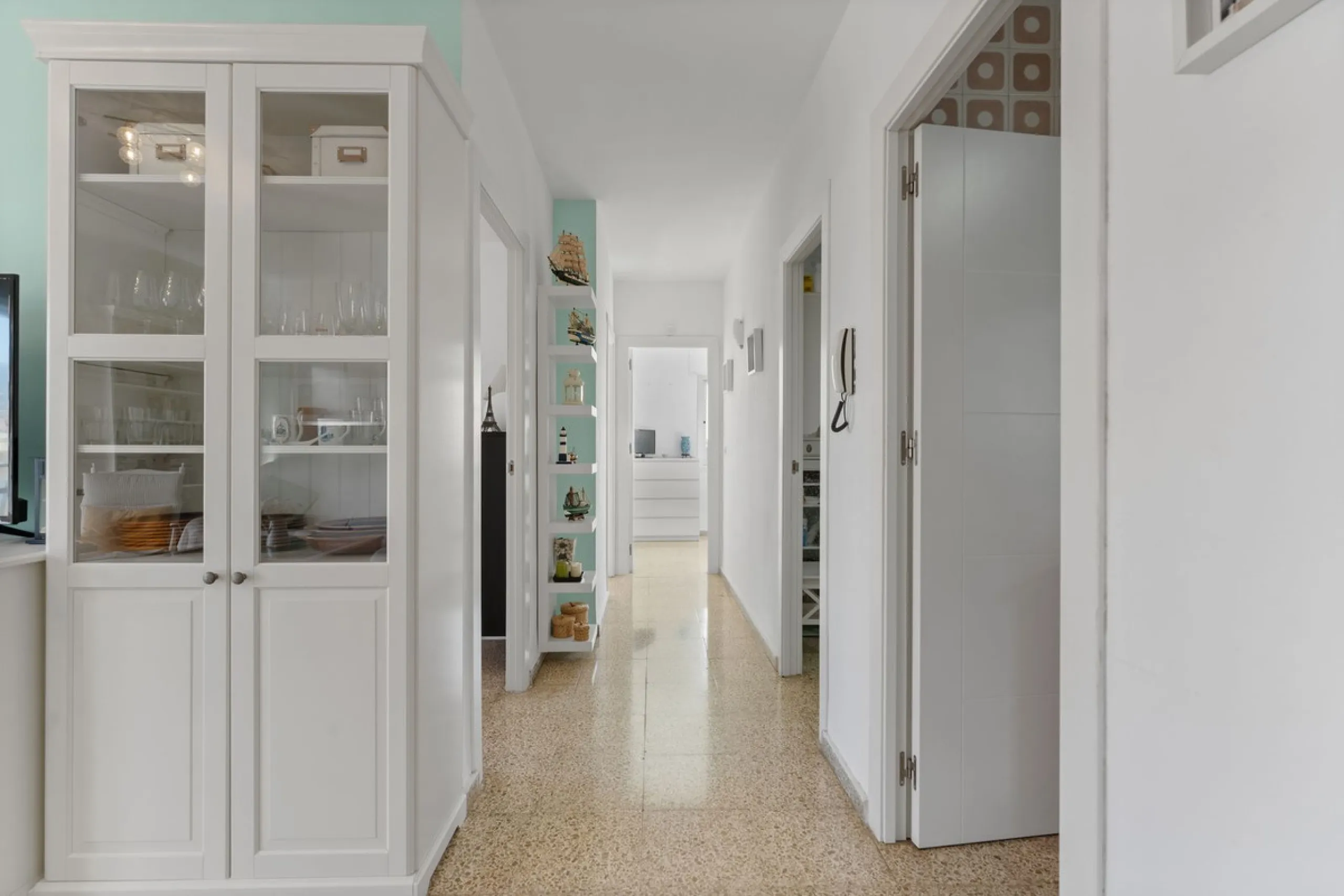 Apartment - Top Floor Apartment в продаже в Fuengirola, Málaga. В доме 3 спален и 1 ванных комнат. Площадь дома 87 м²