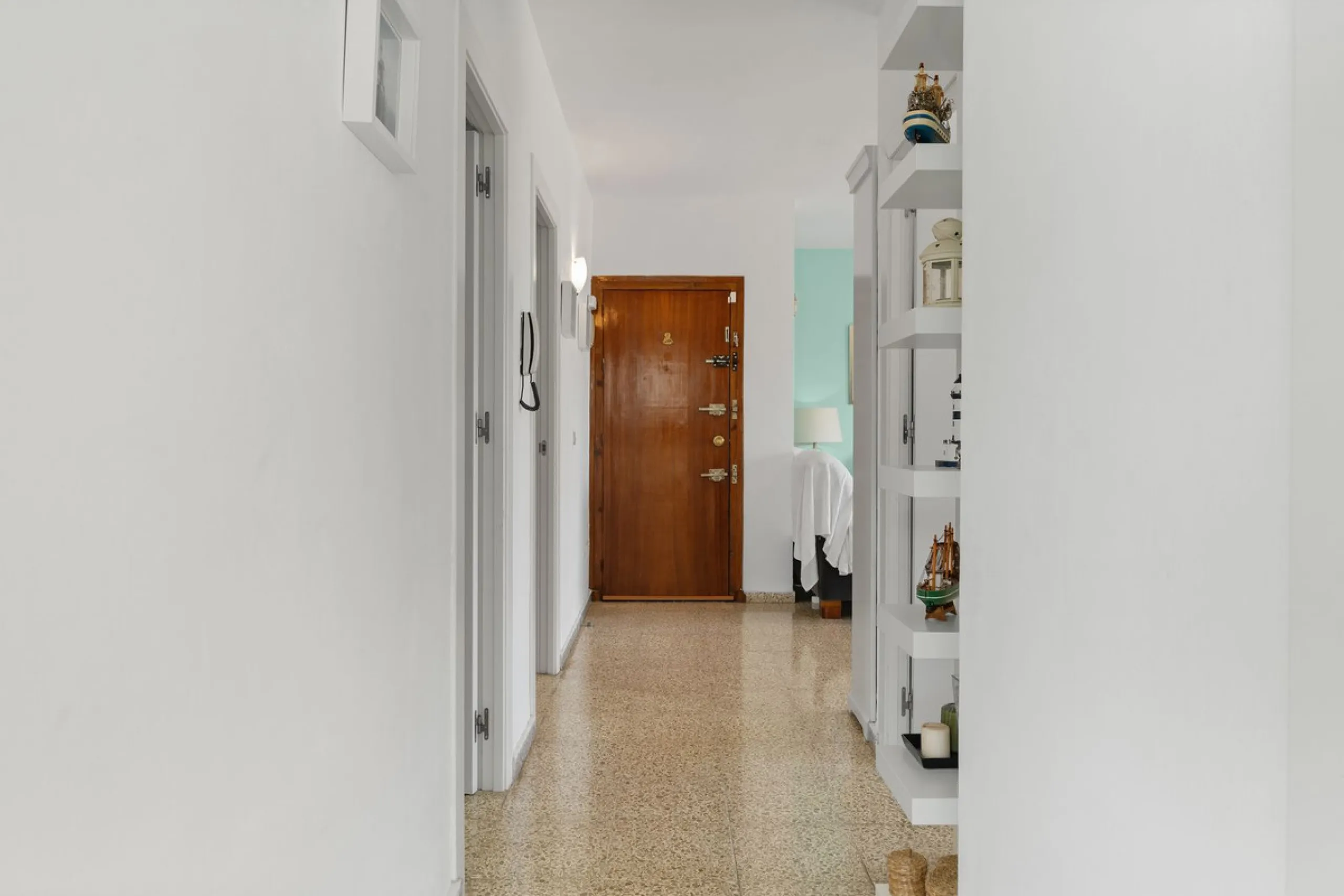 Apartment - Top Floor Apartment в продаже в Fuengirola, Málaga. В доме 3 спален и 1 ванных комнат. Площадь дома 87 м²