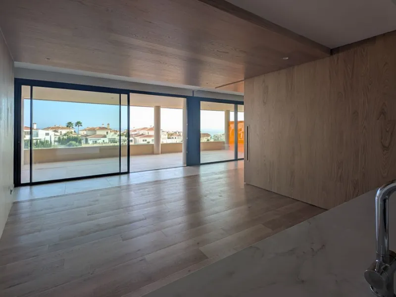 Apartment - Middle Floor Apartment в продаже в Fuengirola, Málaga. В доме 2 спален и 2 ванных комнат. Площадь дома 130 м²