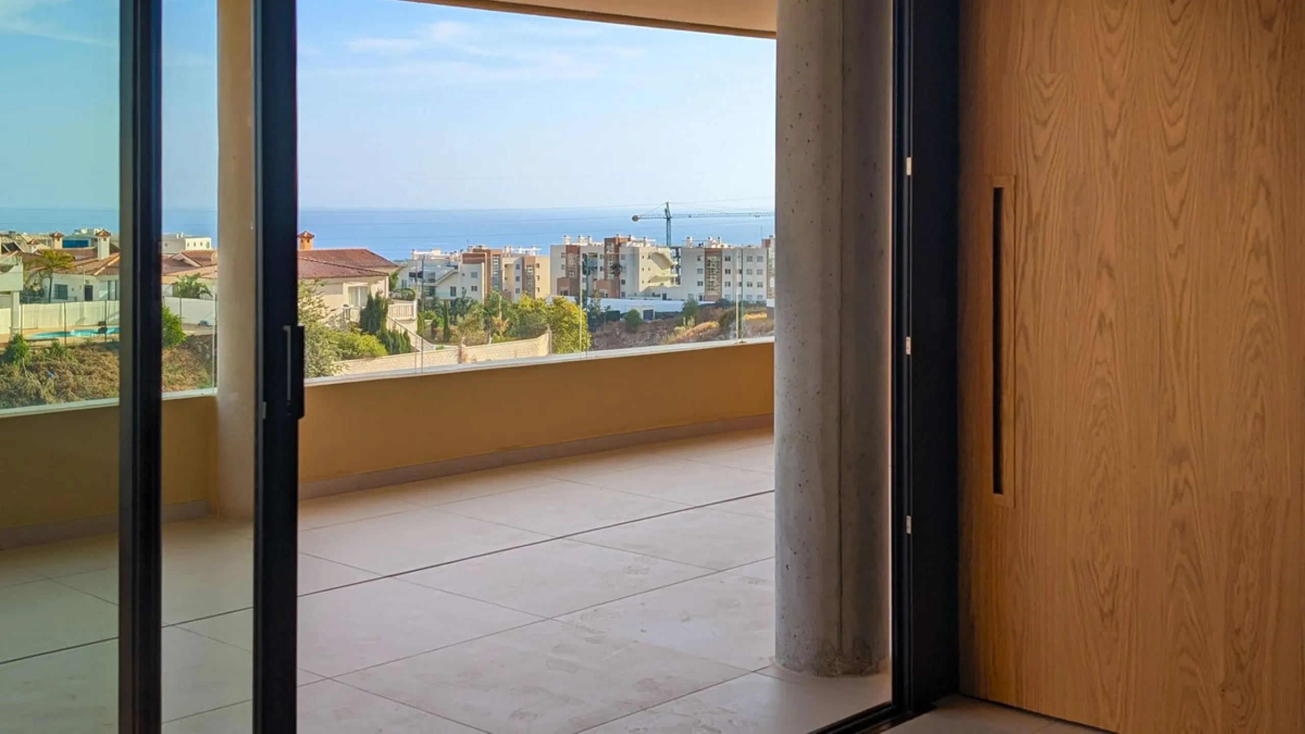 Apartment - Middle Floor Apartment в продаже в Fuengirola, Málaga. В доме 2 спален и 2 ванных комнат. Площадь дома 130 м²