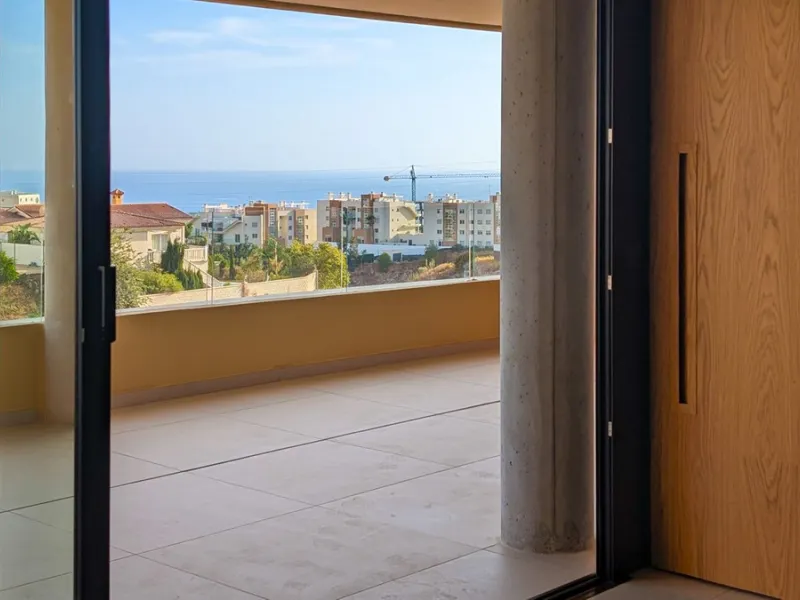 Apartment - Middle Floor Apartment в продаже в Fuengirola, Málaga. В доме 2 спален и 2 ванных комнат. Площадь дома 130 м²