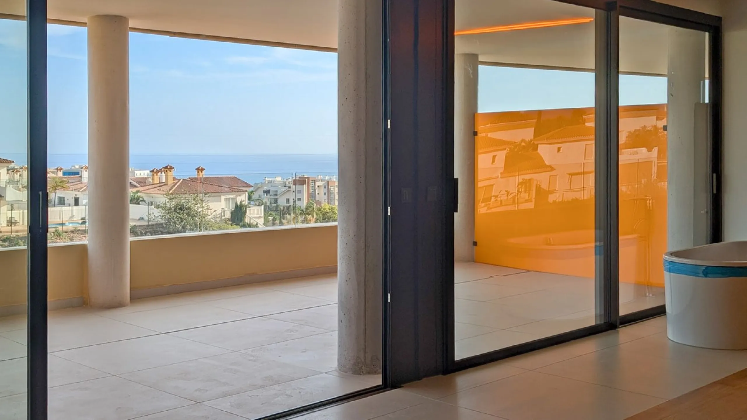 Apartment - Middle Floor Apartment в продаже в Fuengirola, Málaga. В доме 2 спален и 2 ванных комнат. Площадь дома 130 м²