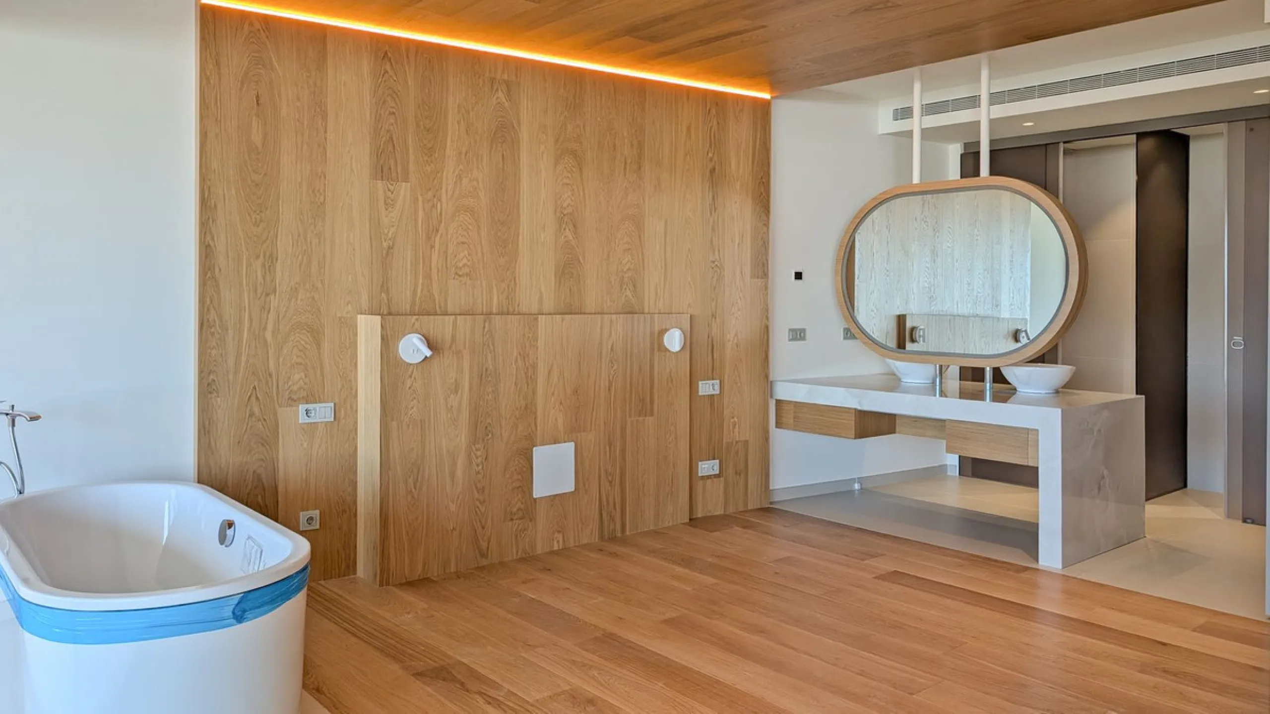 Apartment - Middle Floor Apartment в продаже в Fuengirola, Málaga. В доме 2 спален и 2 ванных комнат. Площадь дома 130 м²