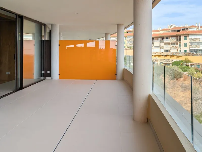 Apartment - Middle Floor Apartment в продаже в Fuengirola, Málaga. В доме 2 спален и 2 ванных комнат. Площадь дома 130 м²