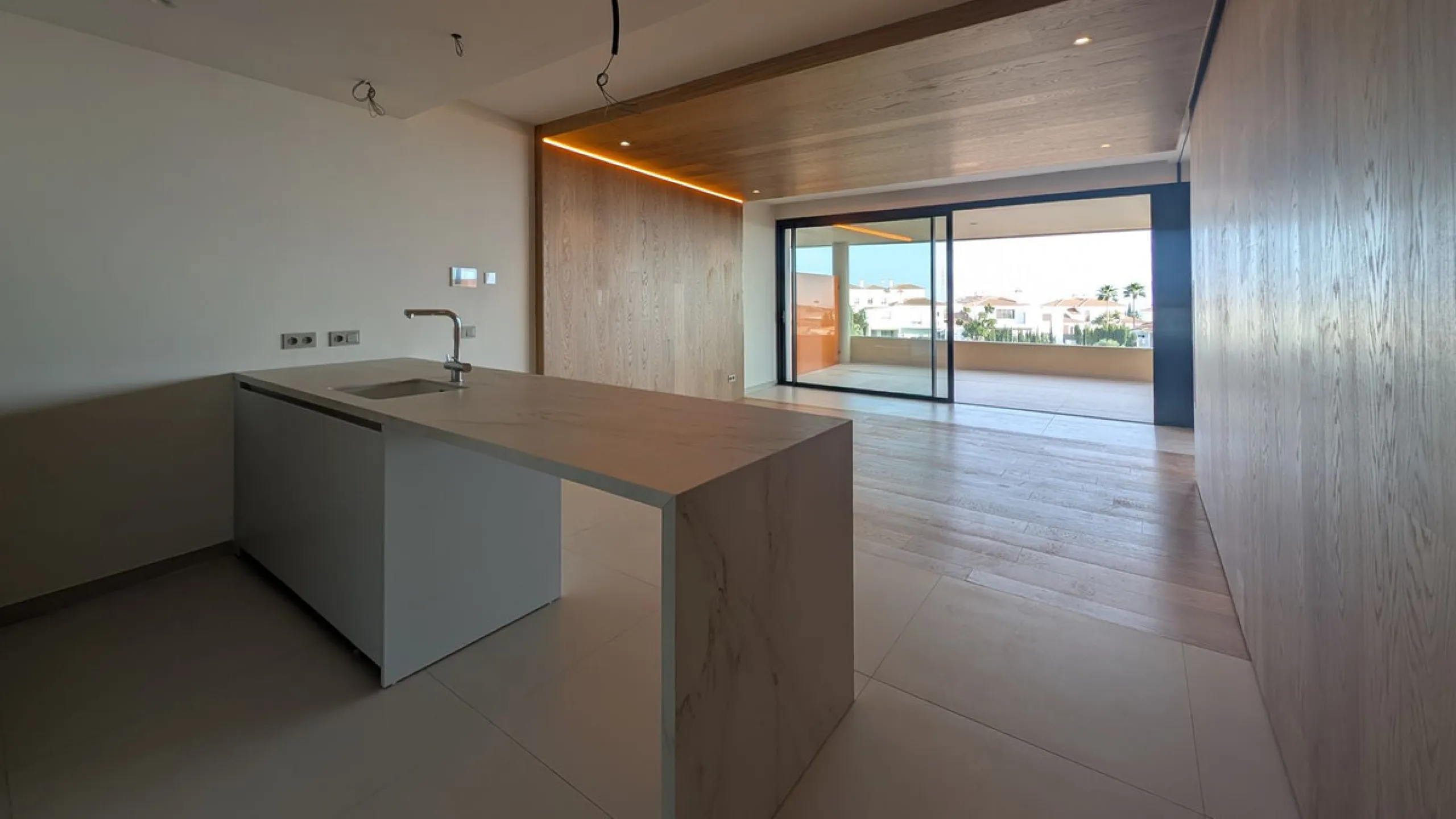 Apartment - Middle Floor Apartment в продаже в Fuengirola, Málaga. В доме 2 спален и 2 ванных комнат. Площадь дома 130 м²