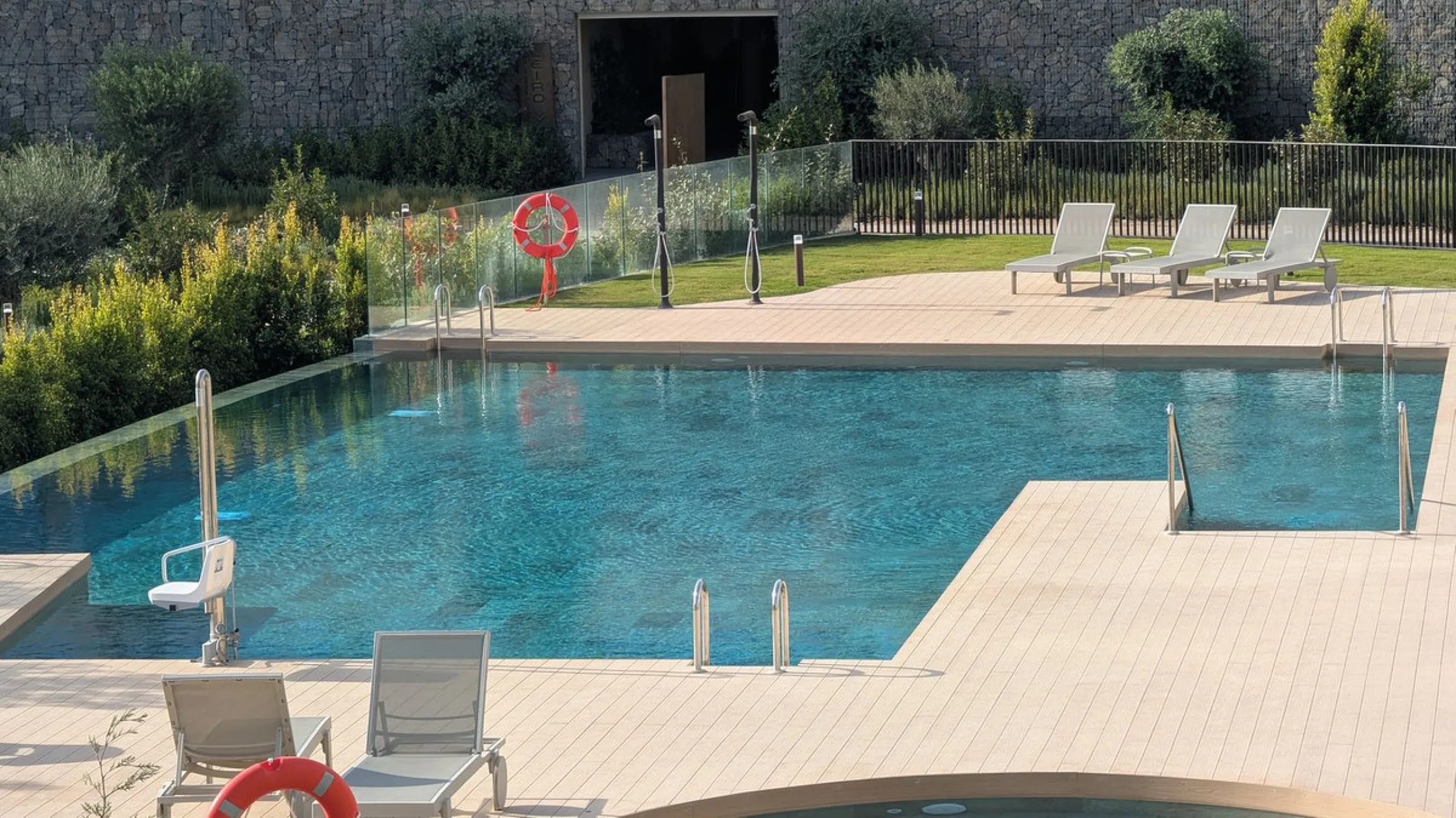 Apartment - Middle Floor Apartment в продаже в Fuengirola, Málaga. В доме 2 спален и 2 ванных комнат. Площадь дома 130 м²