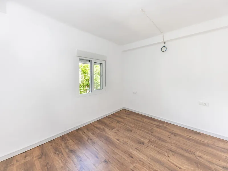 Bright and spacious apartment on Avenida de Mijas, right in the heart of Fuengirola.
