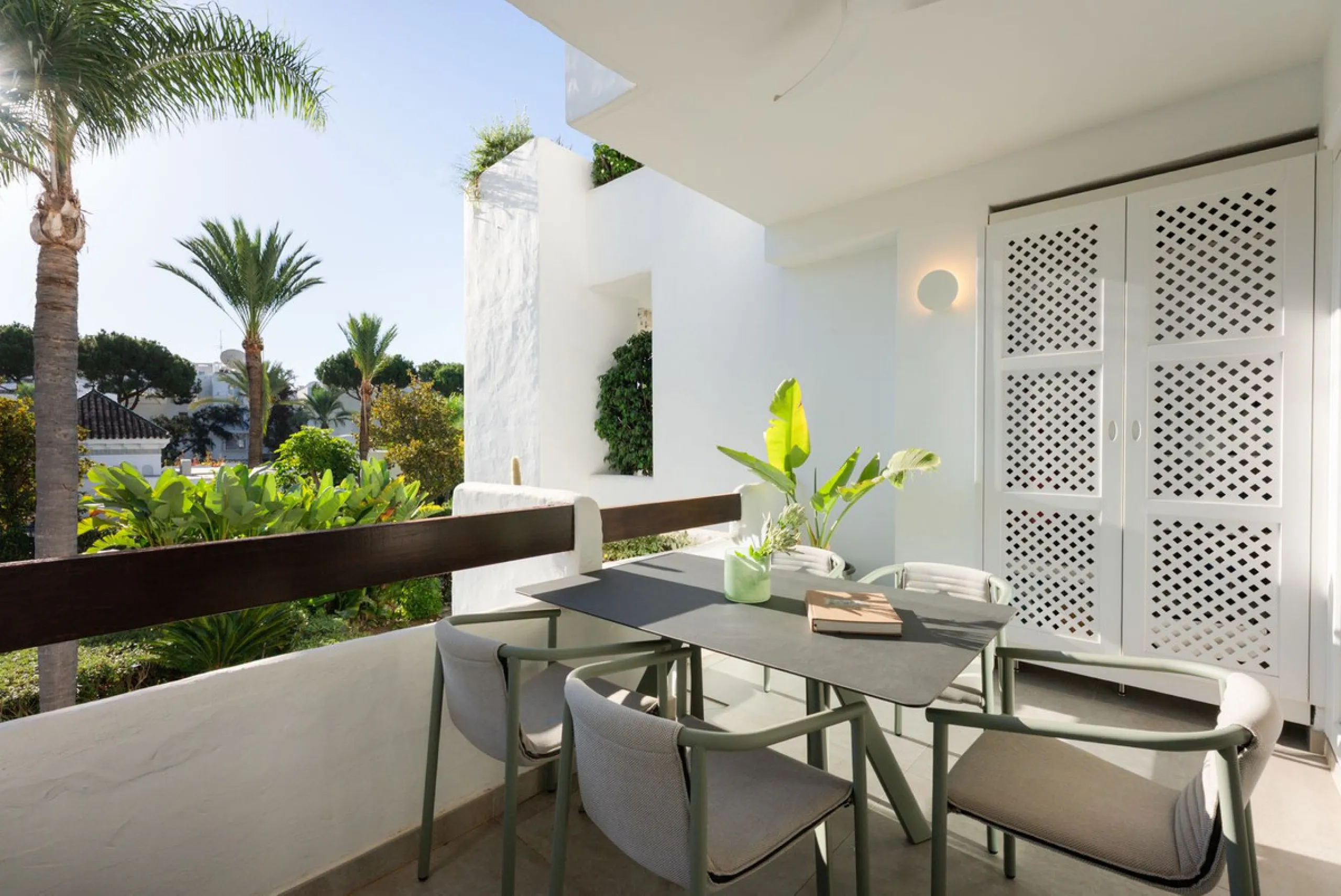 Fully renovated unique apartment in Alhambra del Mar, Golden Mile, Marbella