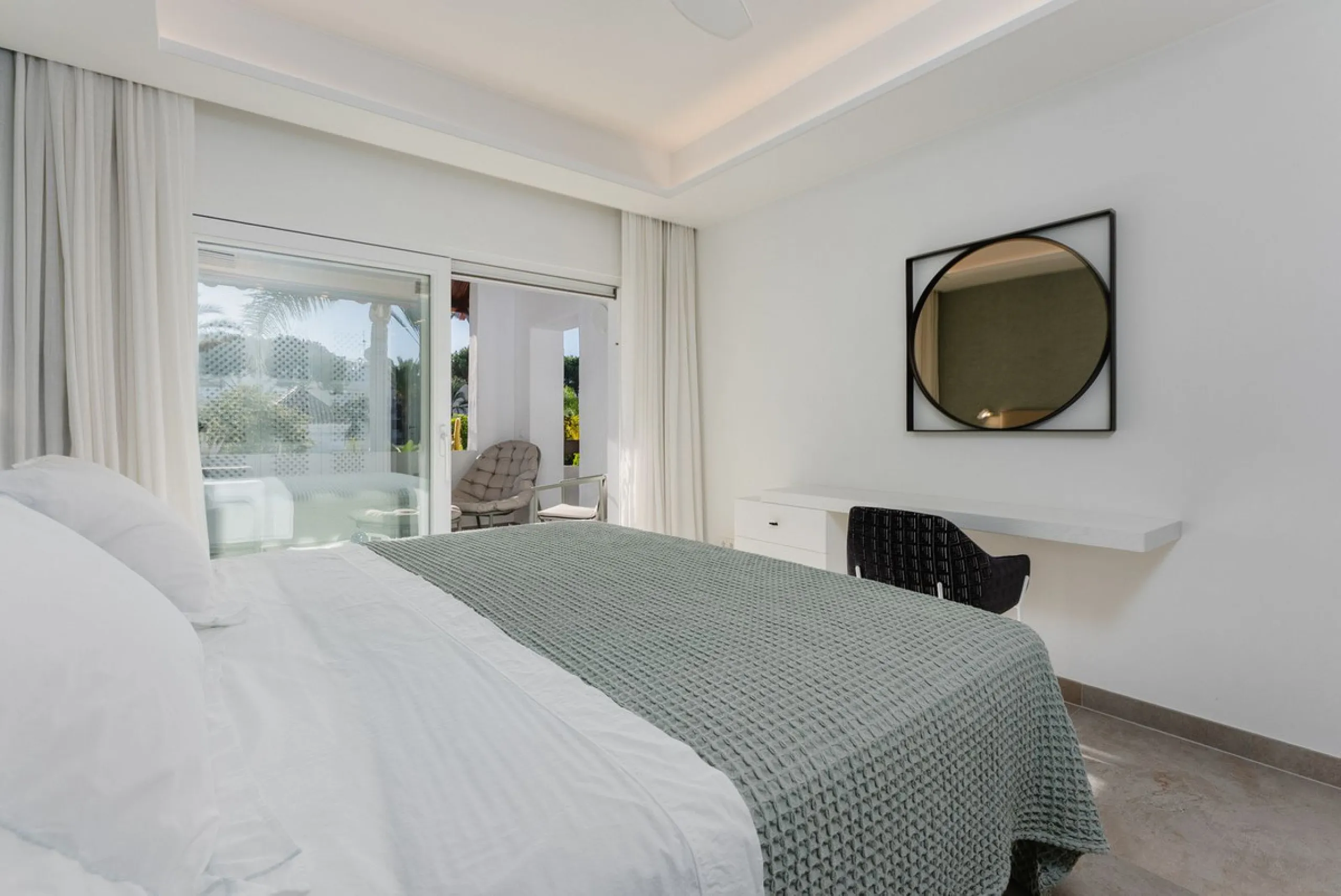 Fully renovated unique apartment in Alhambra del Mar, Golden Mile, Marbella