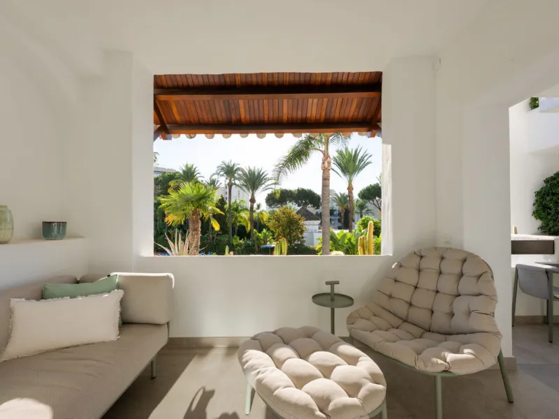Fully renovated unique apartment in Alhambra del Mar, Golden Mile, Marbella