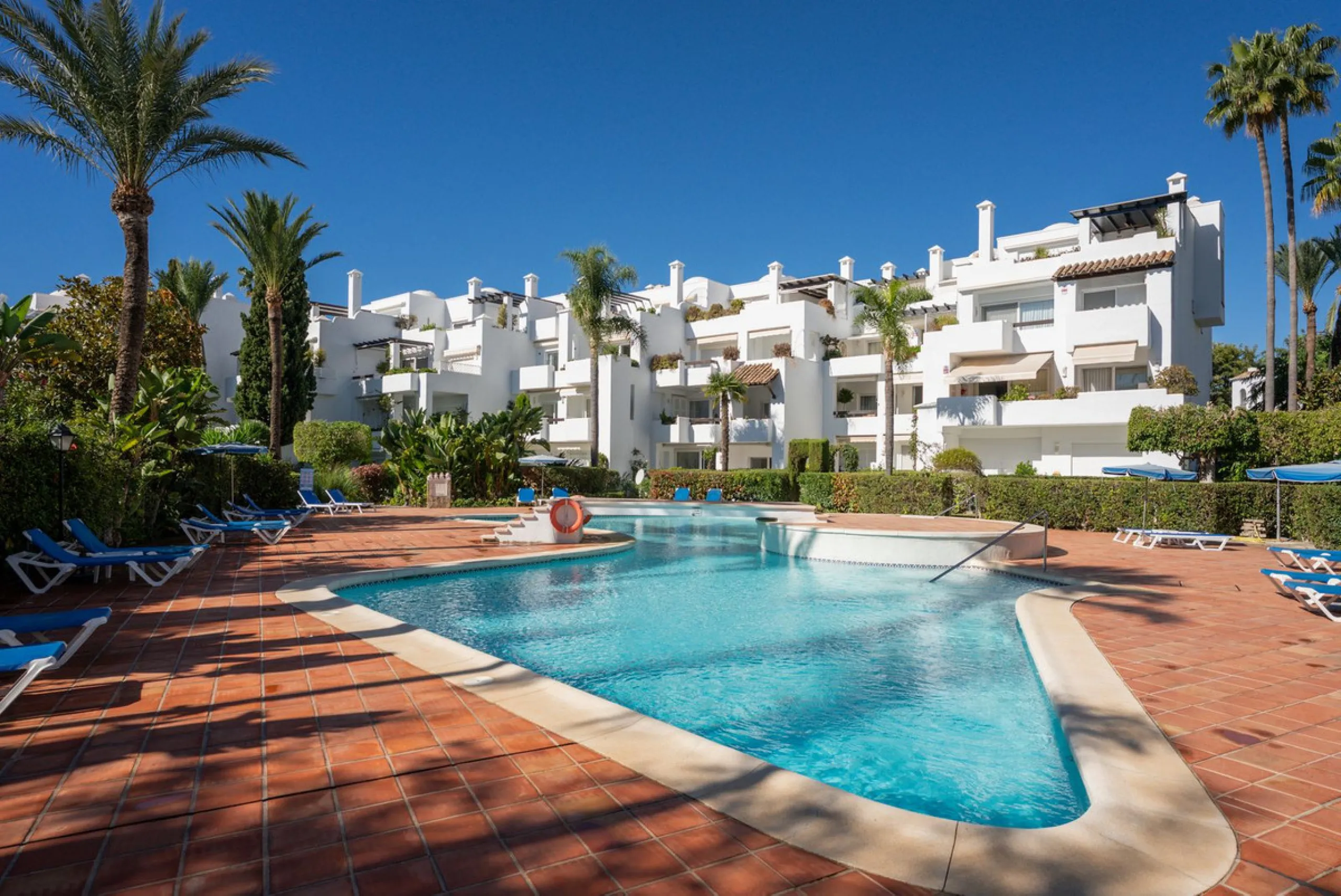 Fully renovated unique apartment in Alhambra del Mar, Golden Mile, Marbella