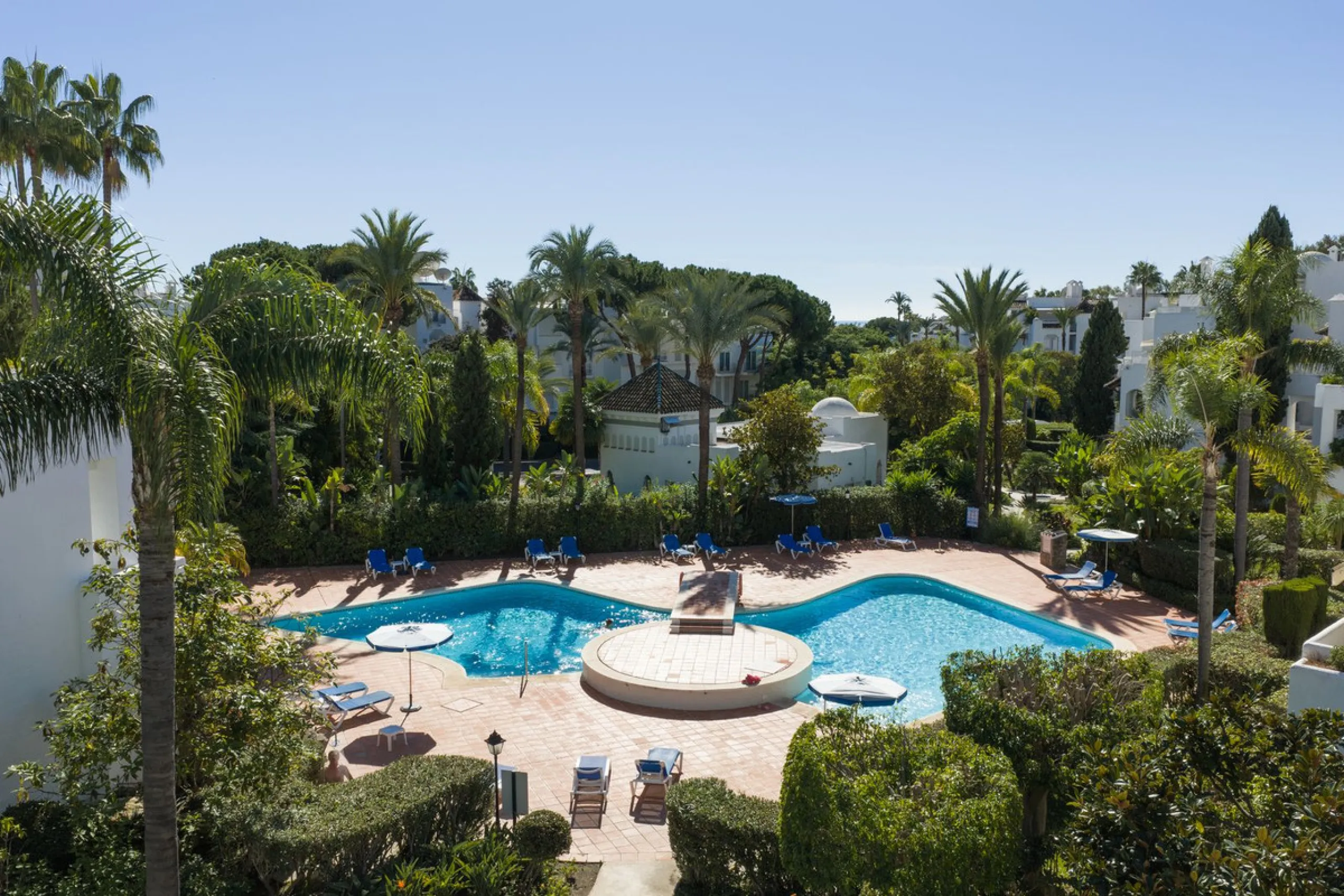 Fully renovated unique apartment in Alhambra del Mar, Golden Mile, Marbella