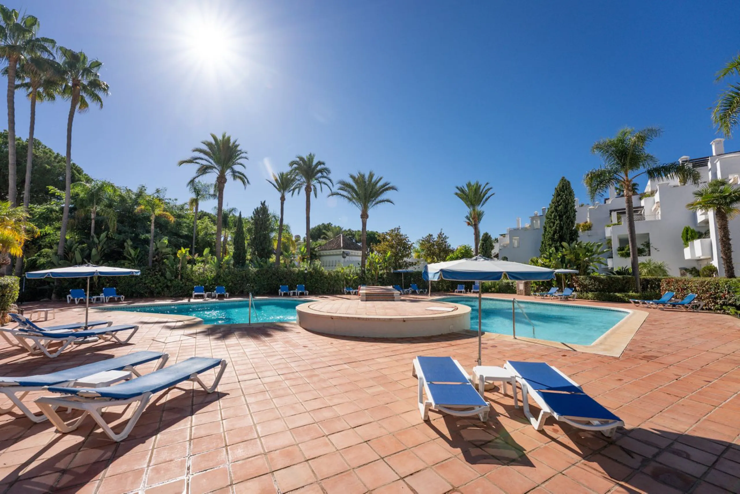 Fully renovated unique apartment in Alhambra del Mar, Golden Mile, Marbella