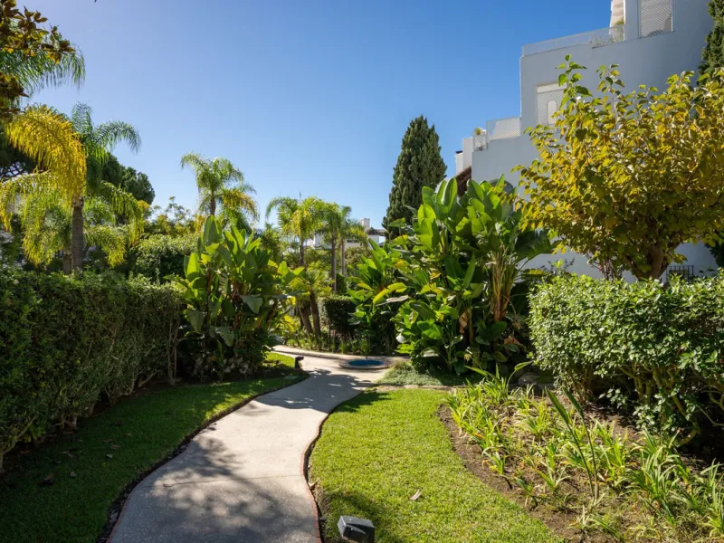 Fully renovated unique apartment in Alhambra del Mar, Golden Mile, Marbella