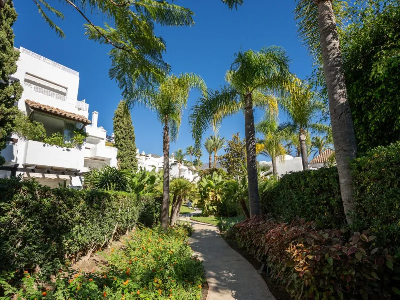 Fully renovated unique apartment in Alhambra del Mar, Golden Mile, Marbella