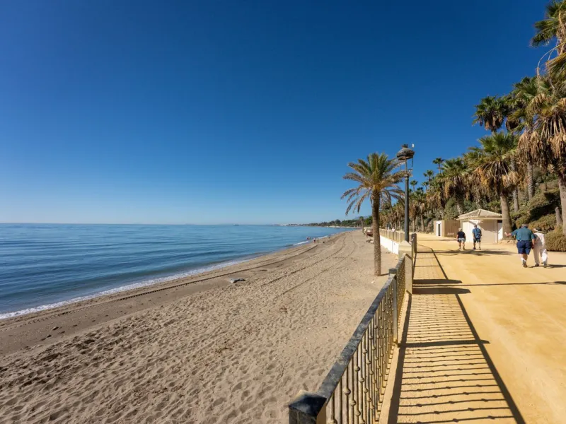 Fully renovated unique apartment in Alhambra del Mar, Golden Mile, Marbella