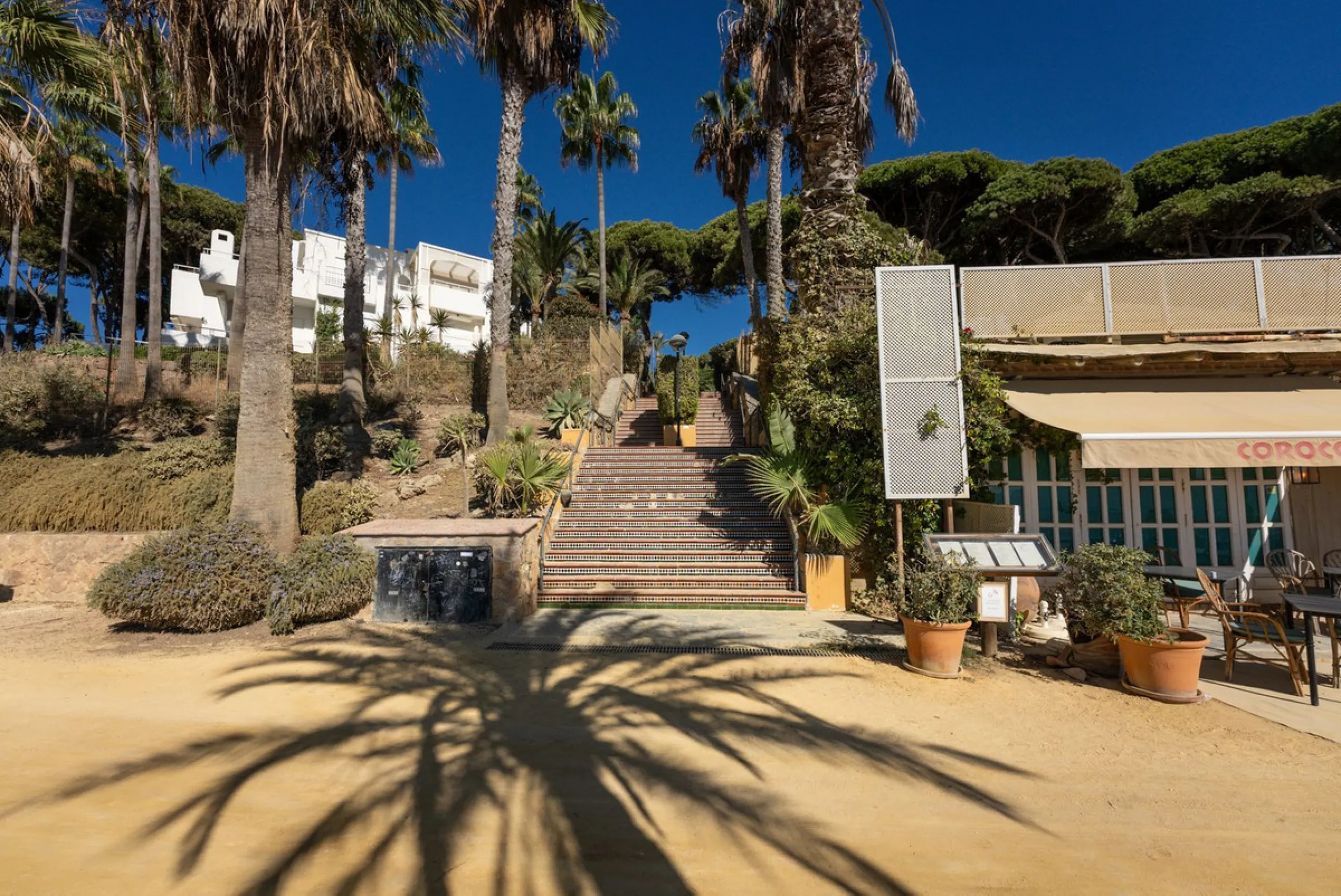 Fully renovated unique apartment in Alhambra del Mar, Golden Mile, Marbella