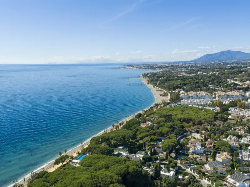 Fully renovated unique apartment in Alhambra del Mar, Golden Mile, Marbella