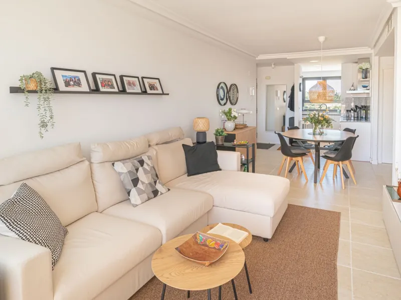 Apartment - Penthouse в продаже в Estepona, Málaga. В доме 2 спален и 2 ванных комнат. Площадь дома 95 м²