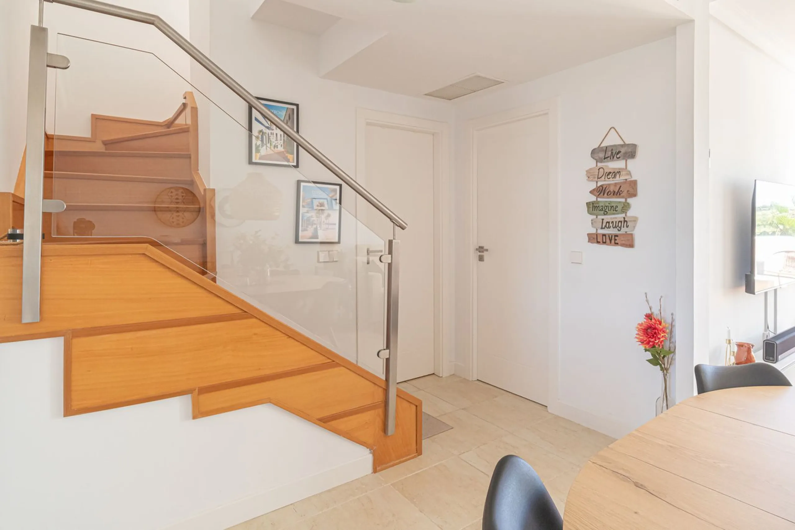 Apartment - Penthouse в продаже в Estepona, Málaga. В доме 2 спален и 2 ванных комнат. Площадь дома 95 м²