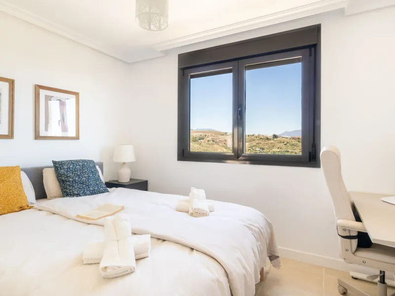 Apartment - Penthouse в продаже в Estepona, Málaga. В доме 2 спален и 2 ванных комнат. Площадь дома 95 м²