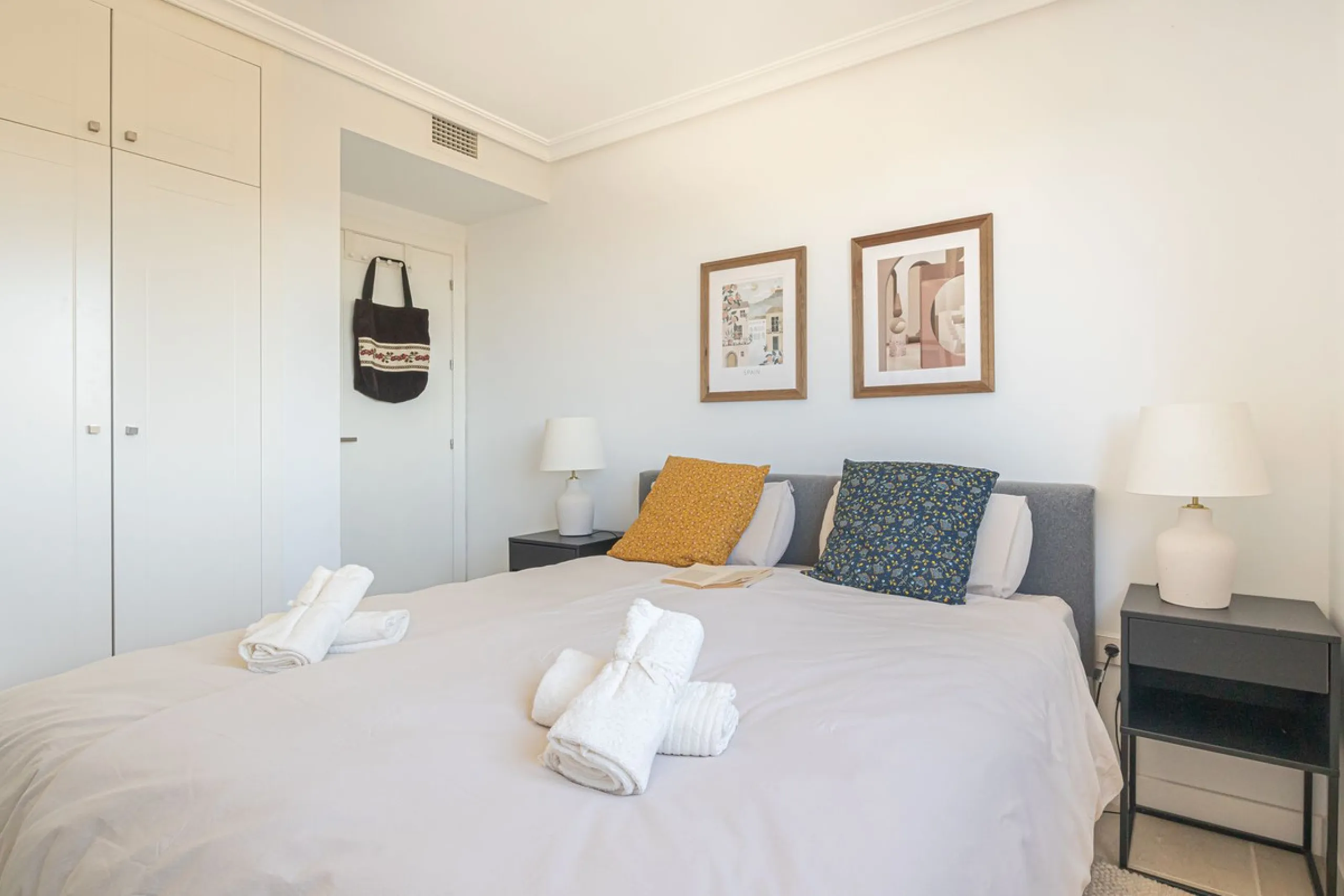 Apartment - Penthouse в продаже в Estepona, Málaga. В доме 2 спален и 2 ванных комнат. Площадь дома 95 м²