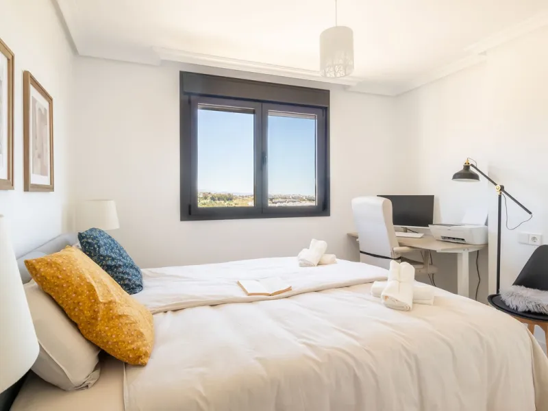 Apartment - Penthouse в продаже в Estepona, Málaga. В доме 2 спален и 2 ванных комнат. Площадь дома 95 м²