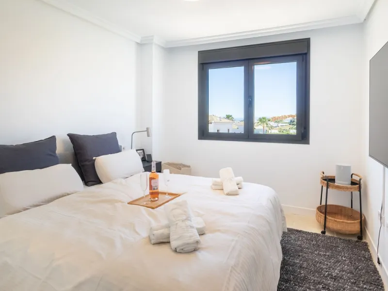 Apartment - Penthouse в продаже в Estepona, Málaga. В доме 2 спален и 2 ванных комнат. Площадь дома 95 м²