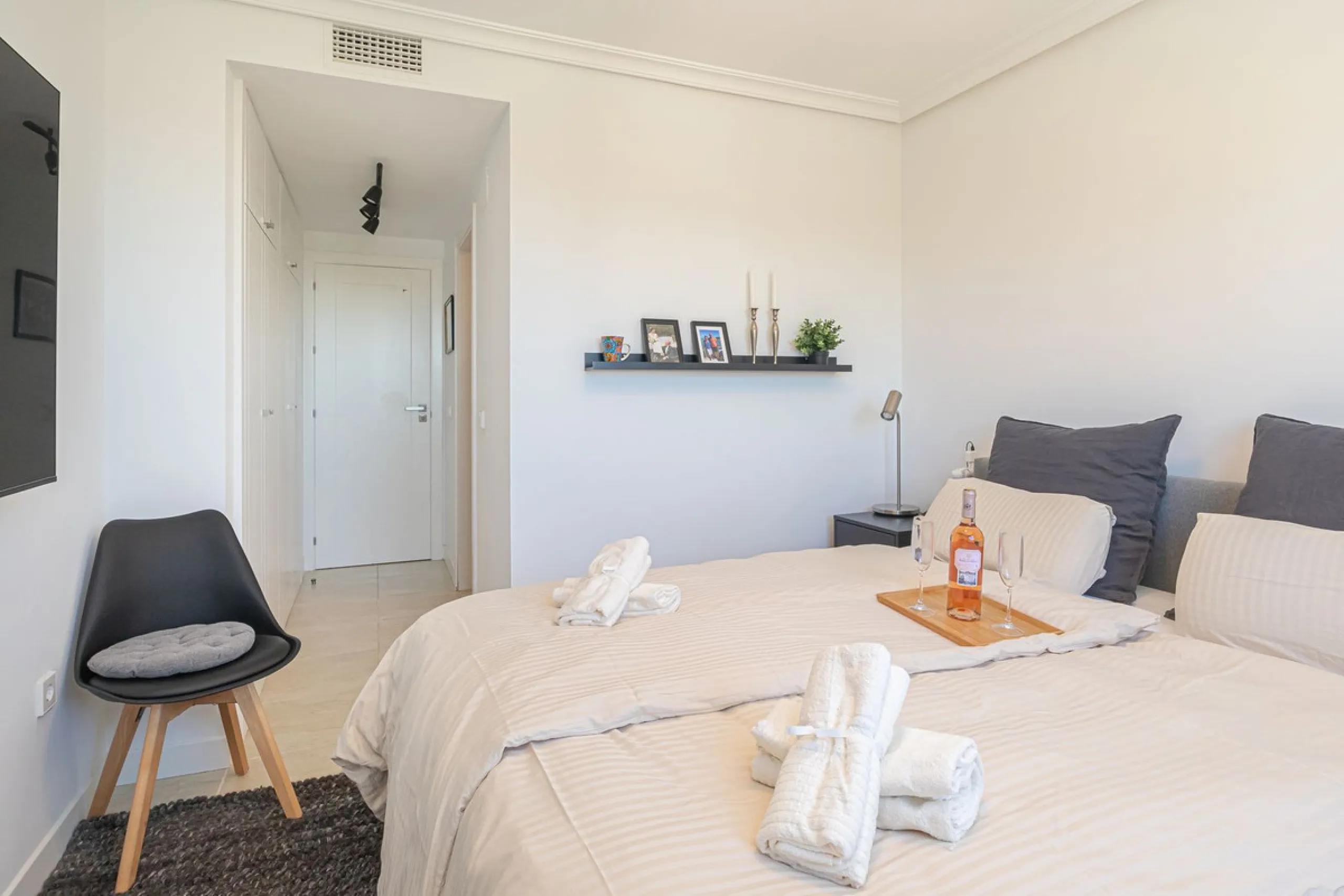 Apartment - Penthouse в продаже в Estepona, Málaga. В доме 2 спален и 2 ванных комнат. Площадь дома 95 м²