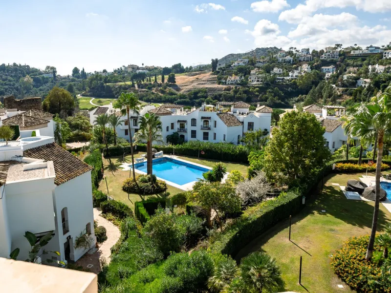 Investment Opportunity – Penthouse with Private Solarium in La Torre, Los Arqueros Golf