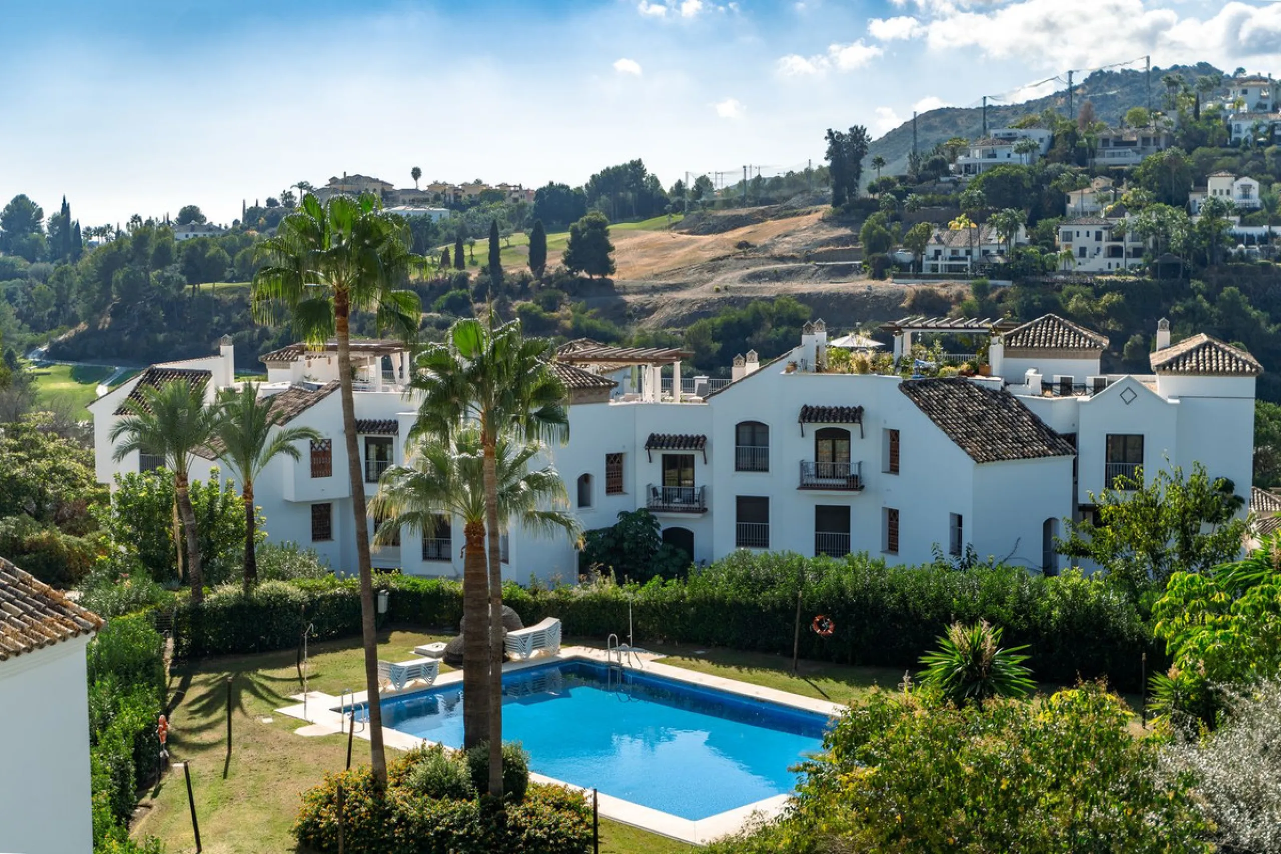 Investment Opportunity – Penthouse with Private Solarium in La Torre, Los Arqueros Golf