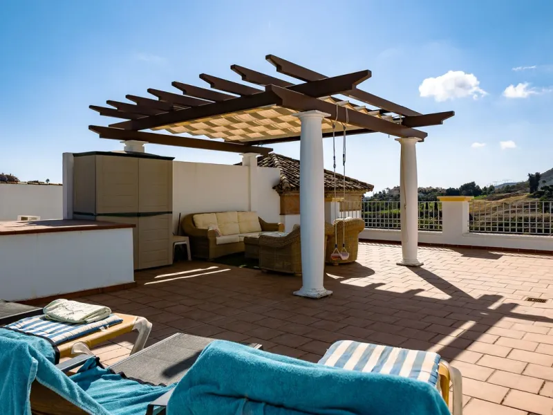 Investment Opportunity – Penthouse with Private Solarium in La Torre, Los Arqueros Golf