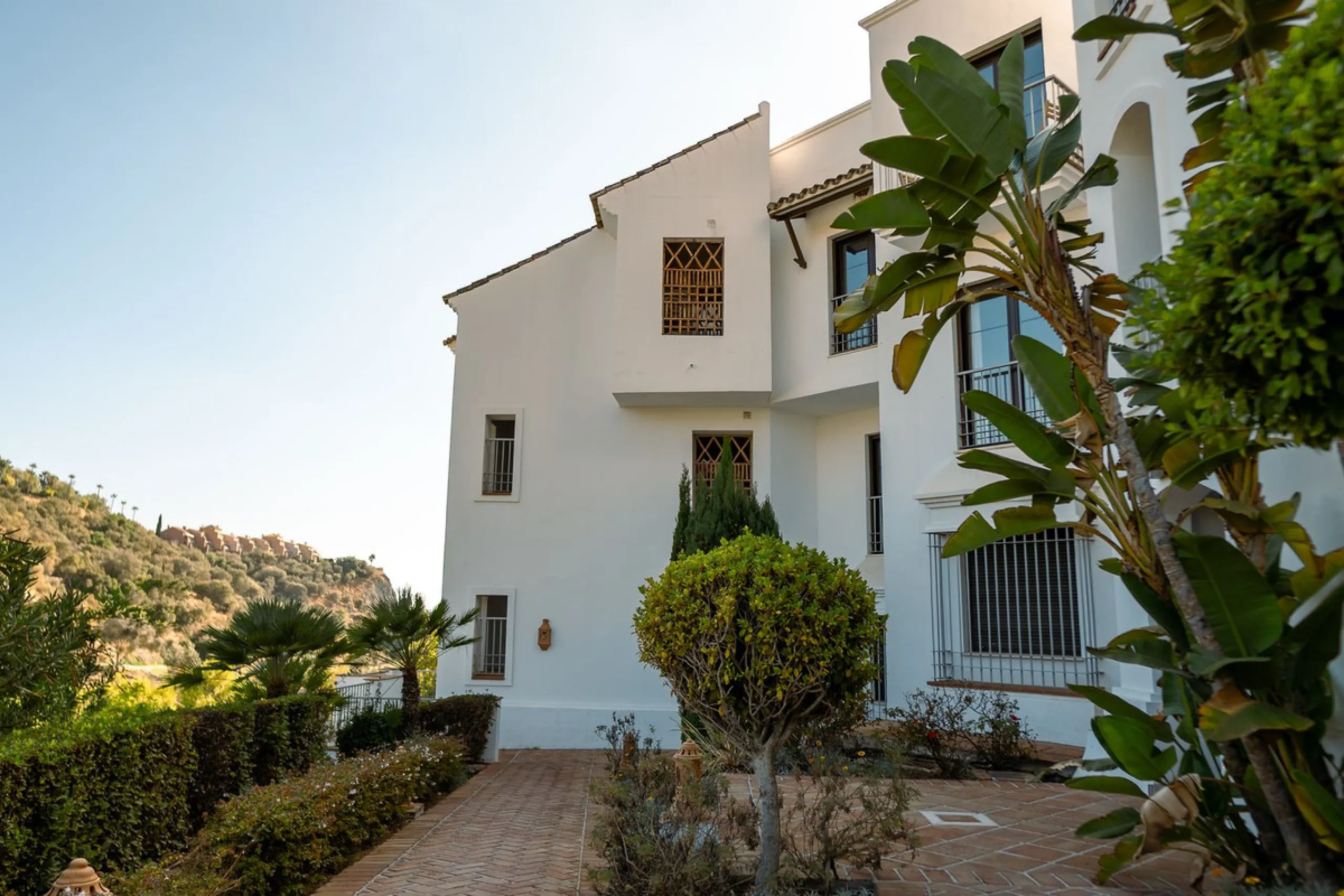 Investment Opportunity – Penthouse with Private Solarium in La Torre, Los Arqueros Golf