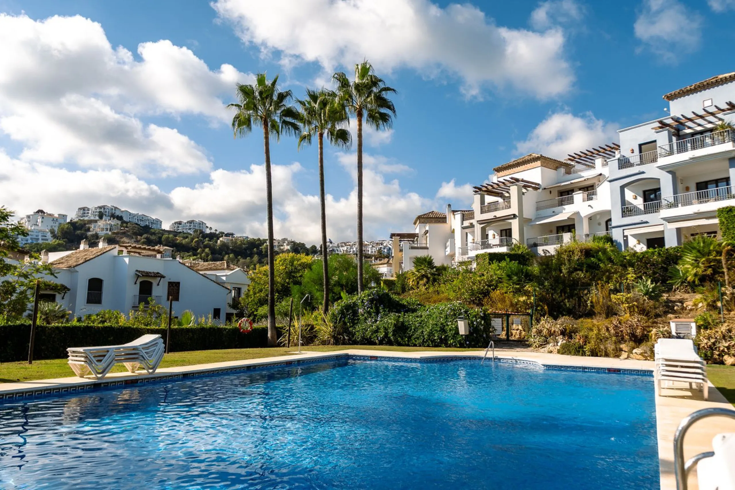 Investment Opportunity – Penthouse with Private Solarium in La Torre, Los Arqueros Golf