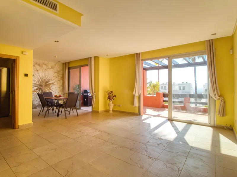 Great townhouse in Bahía de las Rocas!