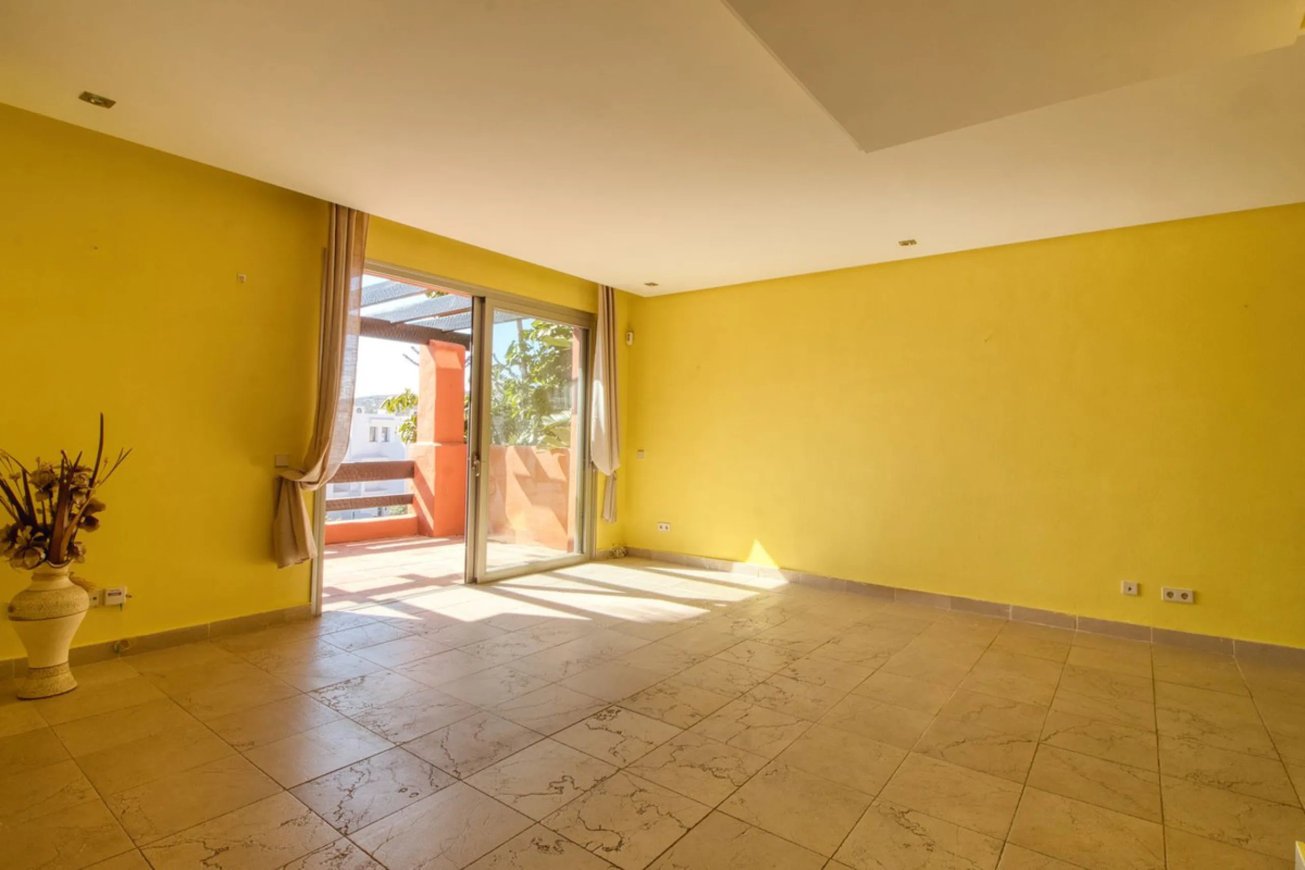 Great townhouse in Bahía de las Rocas!
