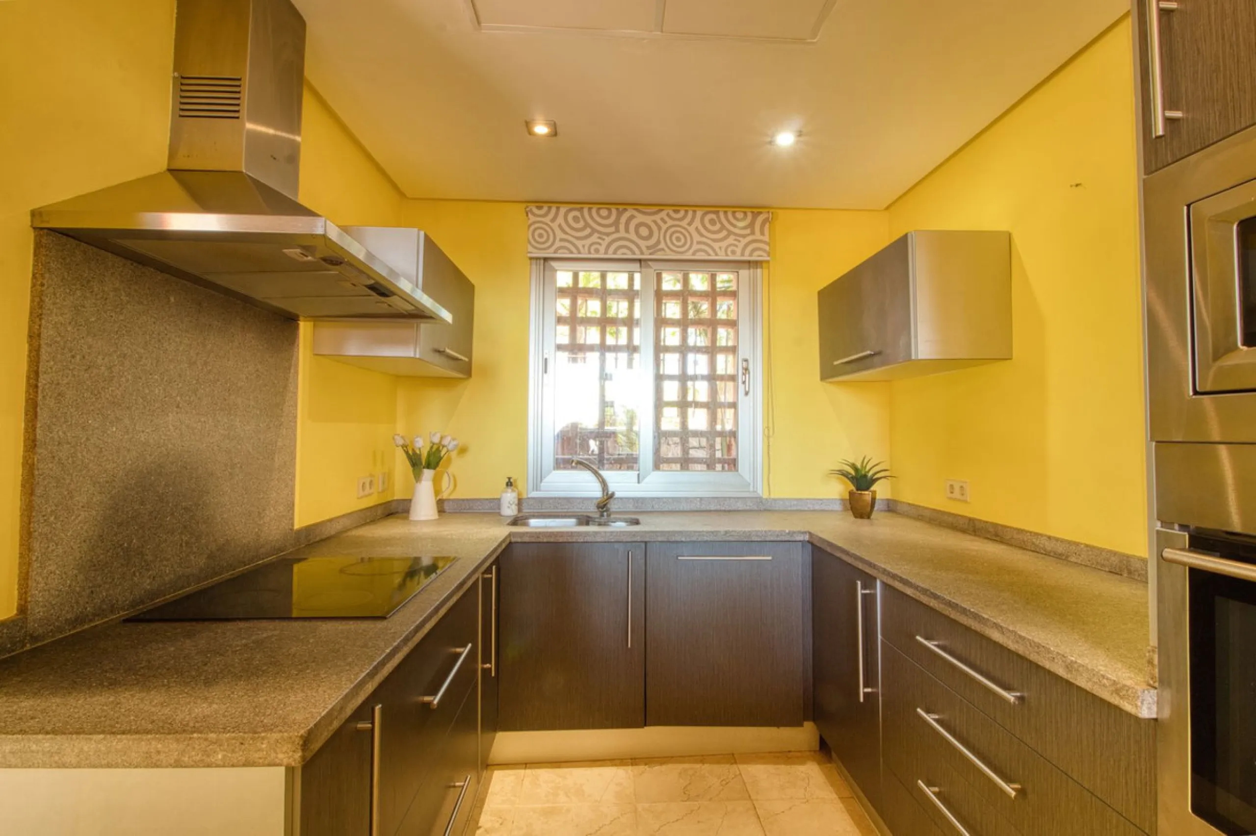 Great townhouse in Bahía de las Rocas!