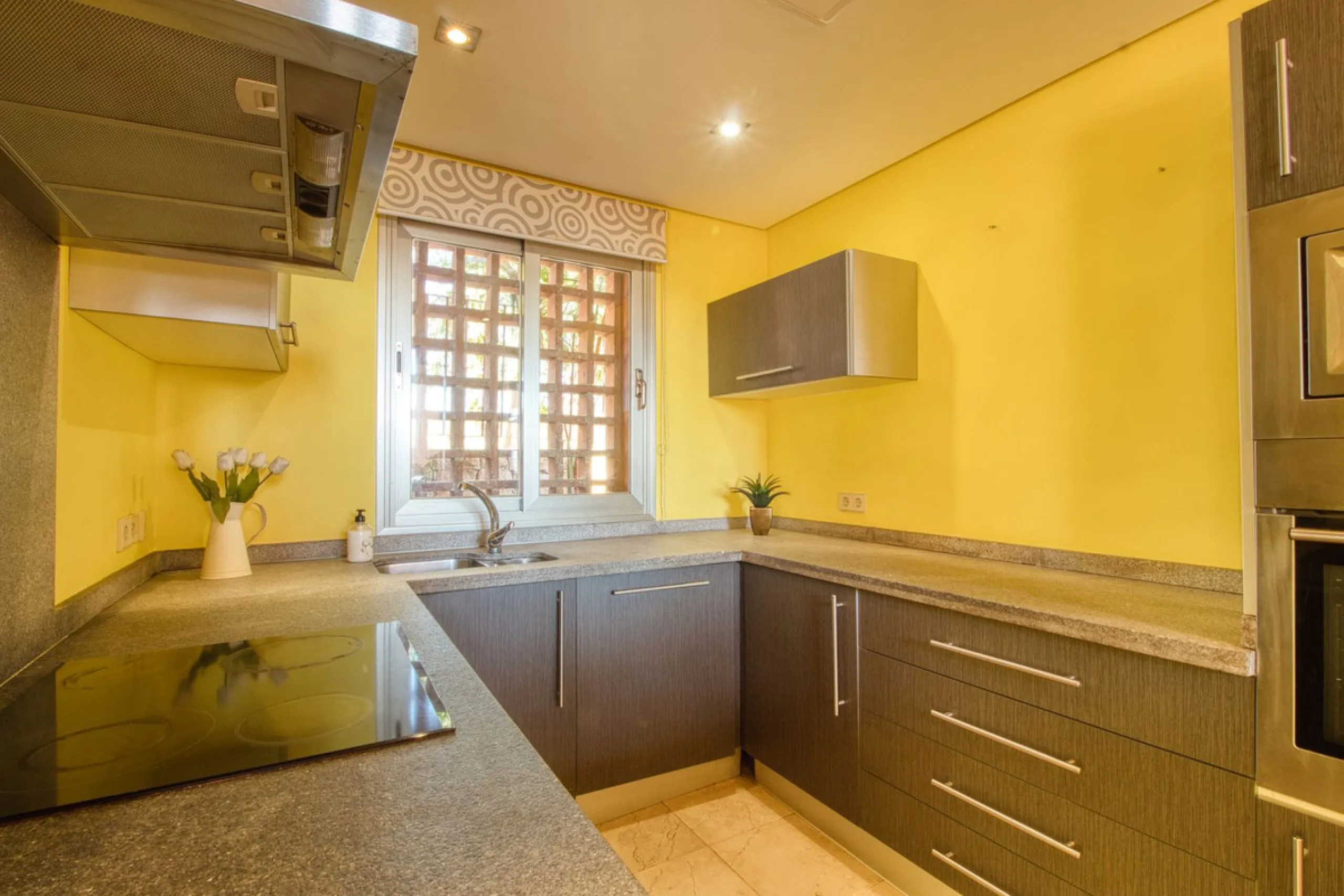 Great townhouse in Bahía de las Rocas!