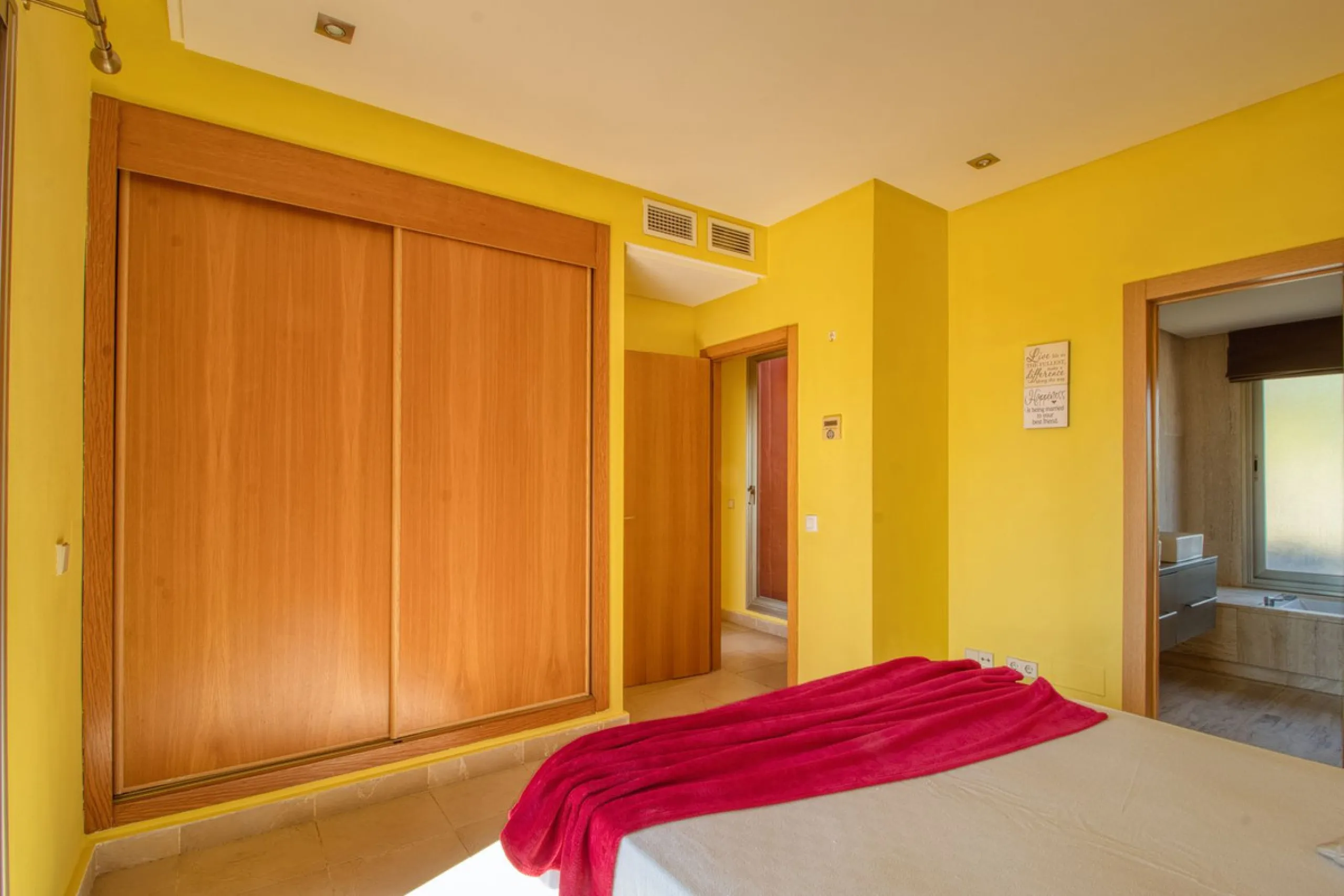 Great townhouse in Bahía de las Rocas!