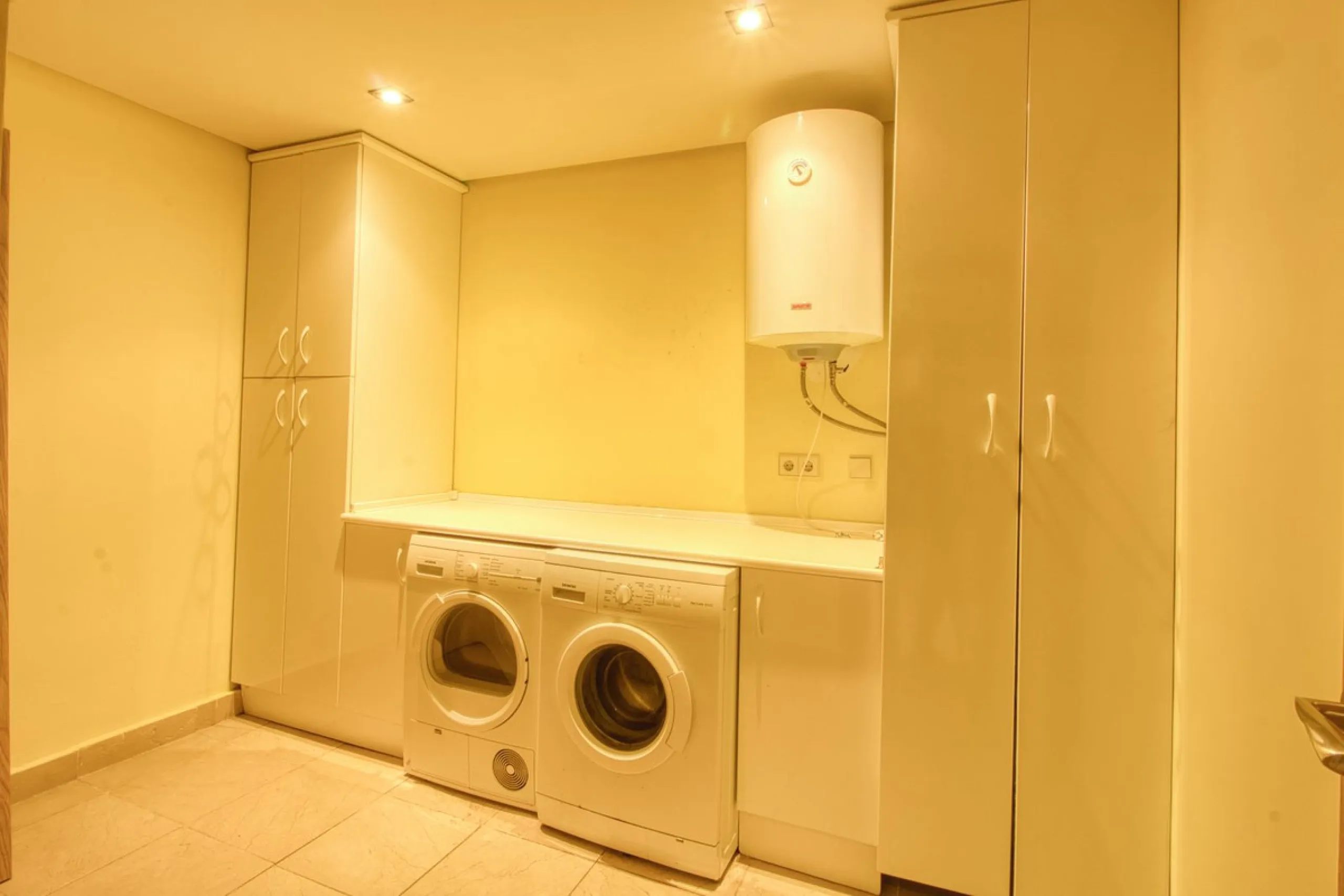 Great townhouse in Bahía de las Rocas!
