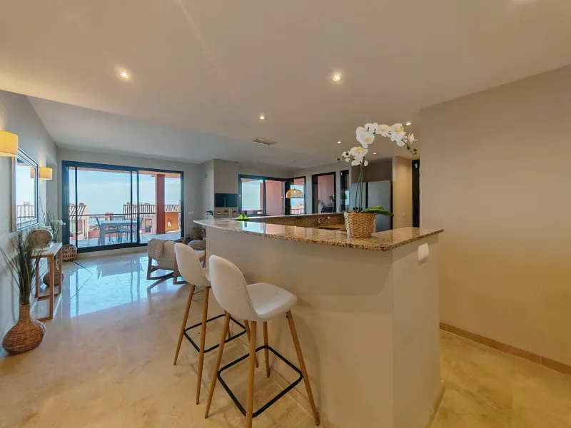 Ground Floor Apartment for sale in , Mijas Costa with 3 bedrooms, 2 bathrooms, 1 on suite bathroom and 1 toilet, with communal swimming pool and private garage (1 parking spaces). Regarding property dimensions, it has 109.7 m² built and 42.19 m² terrace. 